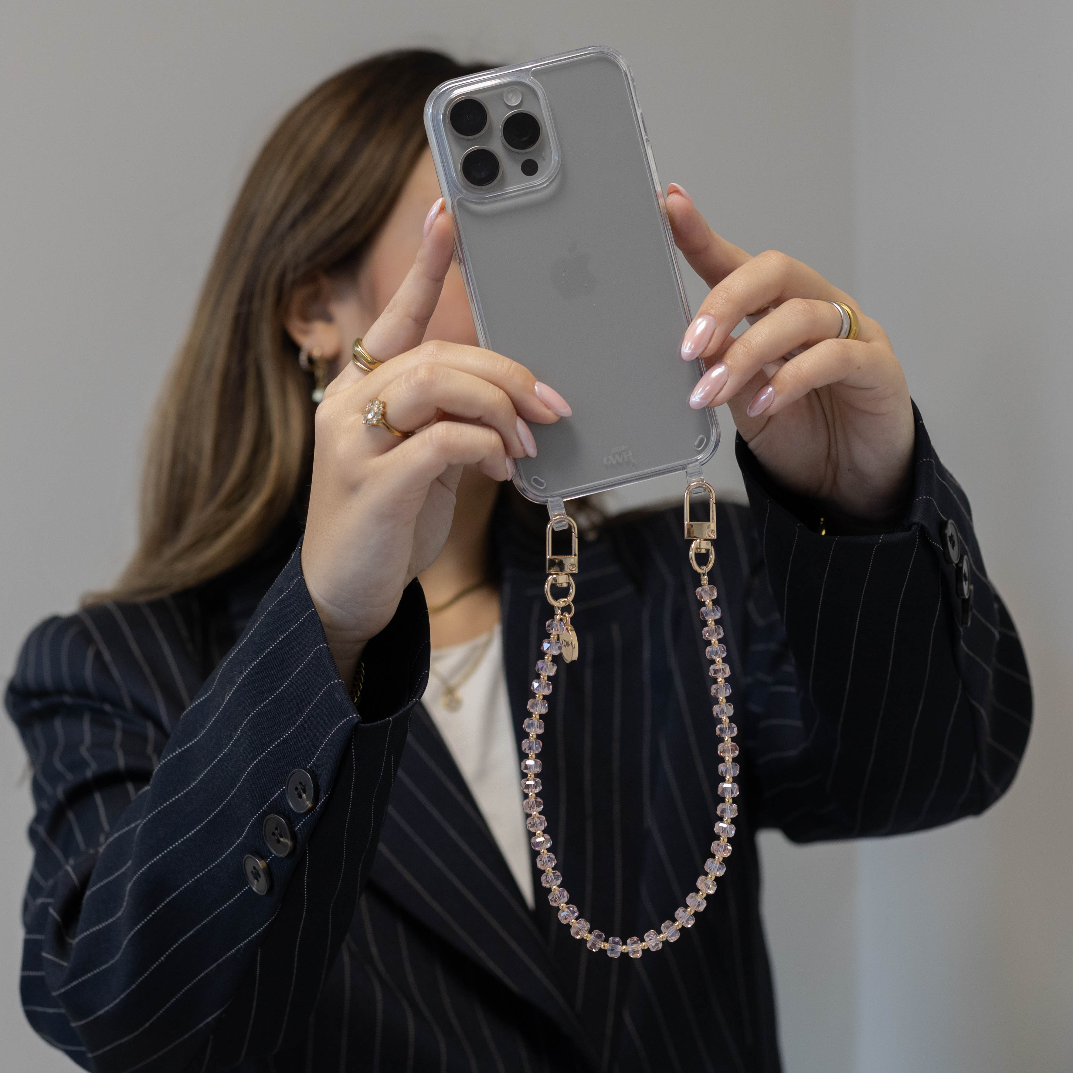 xoxo Wildhearts iPhone 17 - Crystal (Pink) Transparant Cord Case