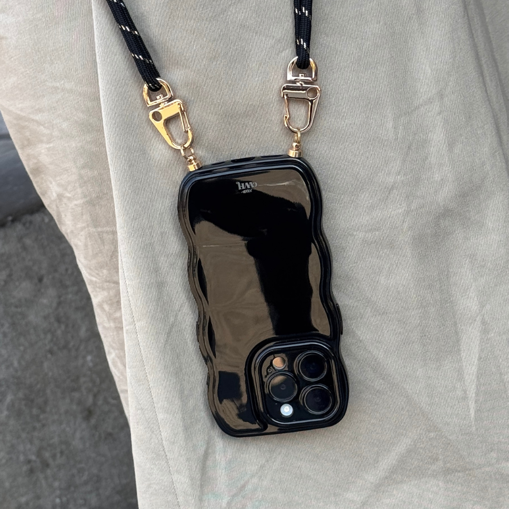 xoxo Wildhearts Glossy Wavy Cord Case Black - iPhone 16 Pro Max