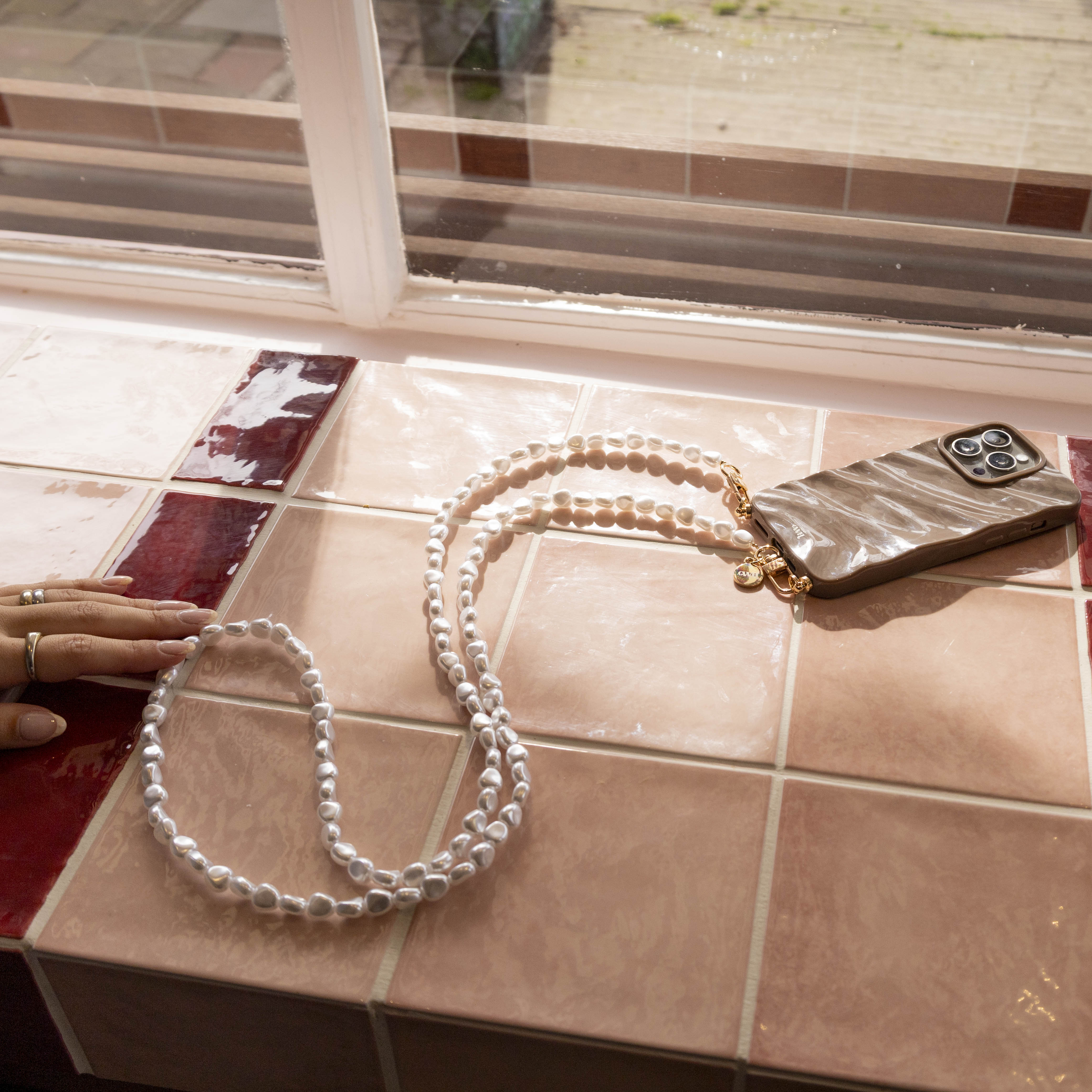 iPhone 15 - Taupe Glaze Cord Case - Pearlfection (long)