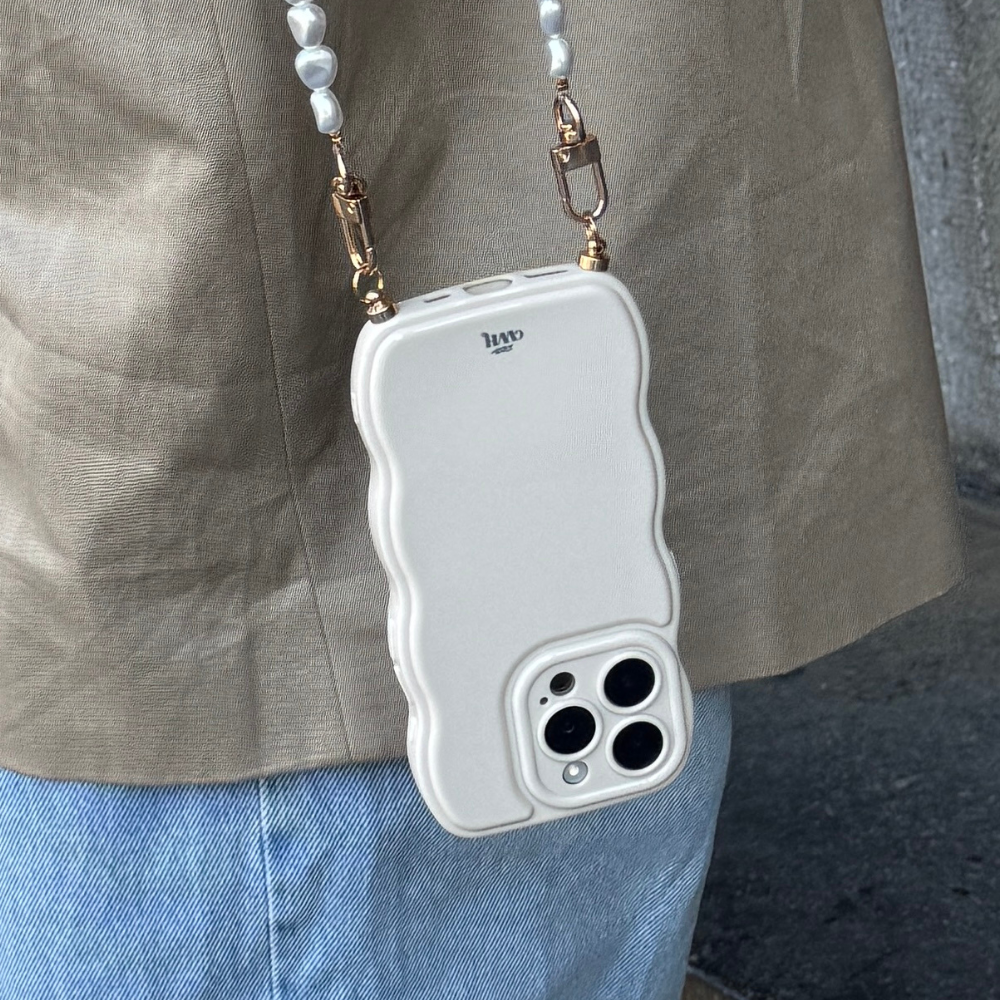 xoxo Wildhearts Glossy Wavy Cord Case Beige - iPhone 16 Pro Max