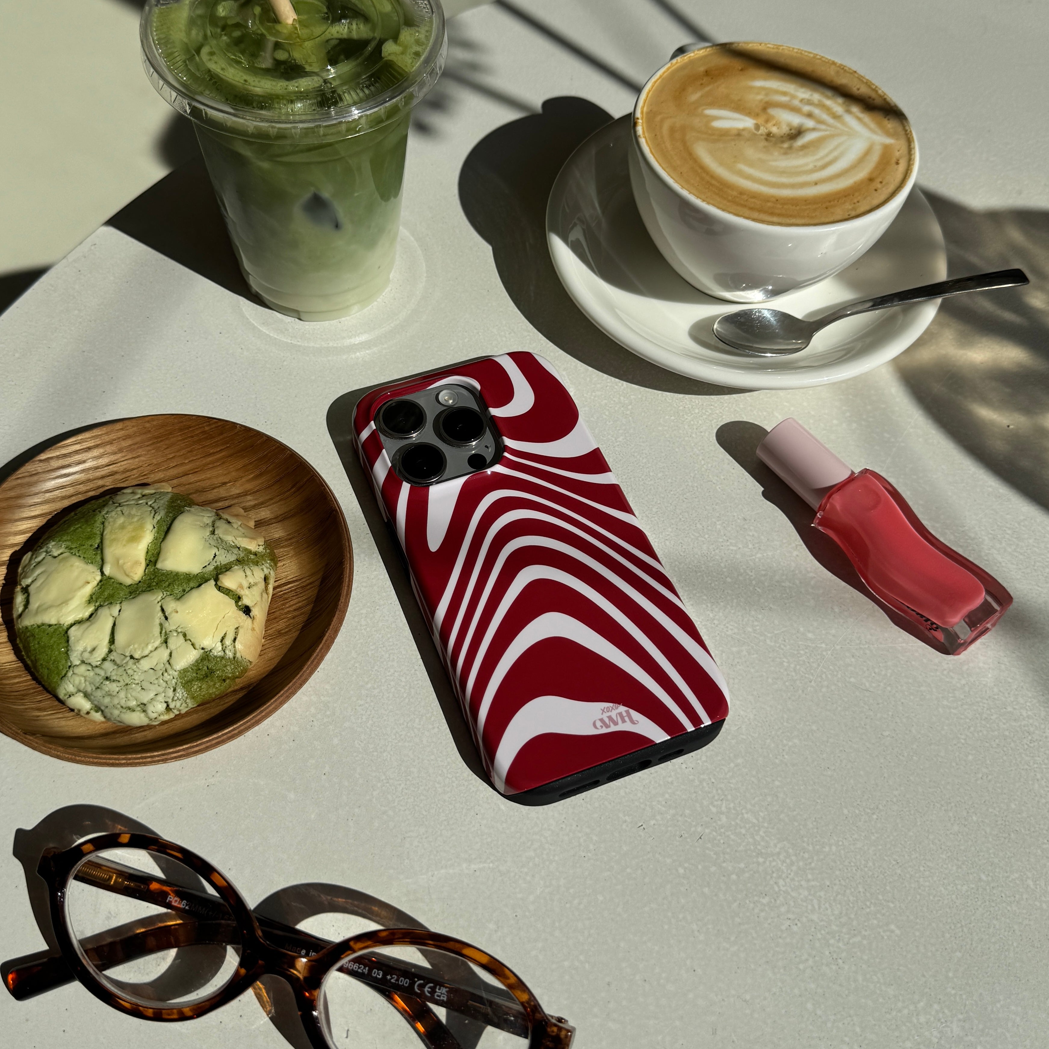 xoxo Wildhearts Boogie Wonderland Red MagSafe - iPhone 17 Pro