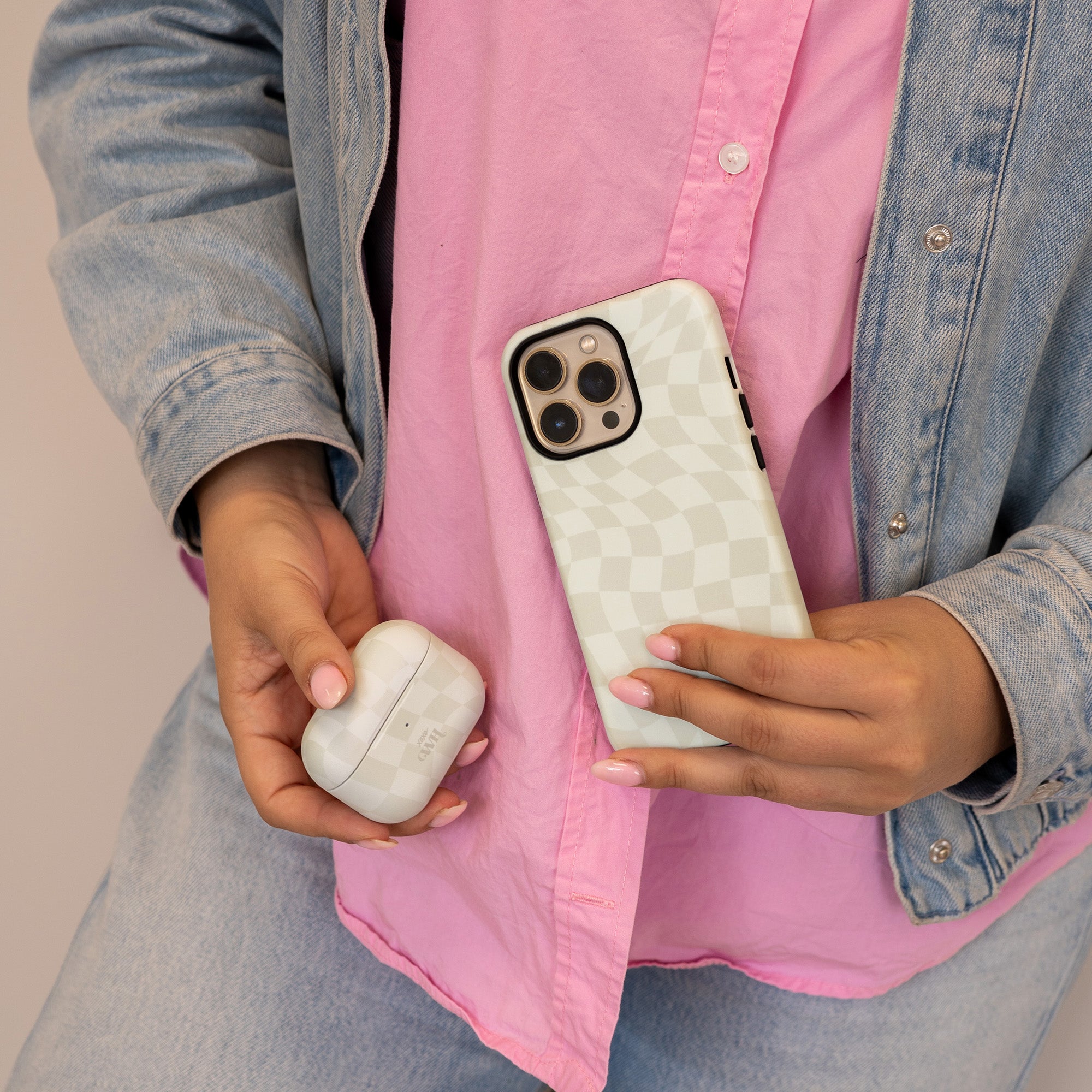 xoxo Wildhearts - AirPods Pro 2 case - Pretty Pistache - Matte