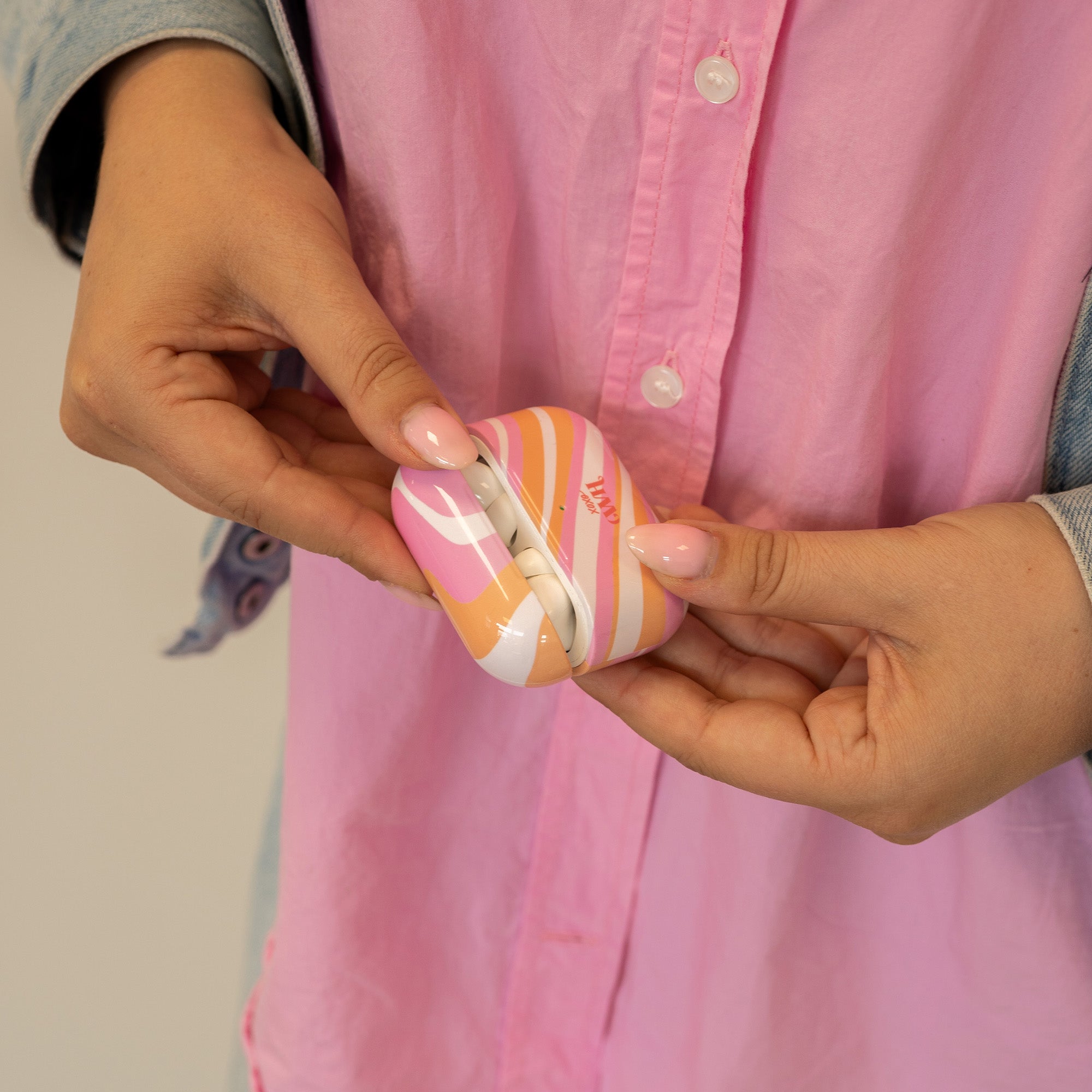 xoxo Wildhearts - AirPods 3 case - Chasing Sunsets - Glossy