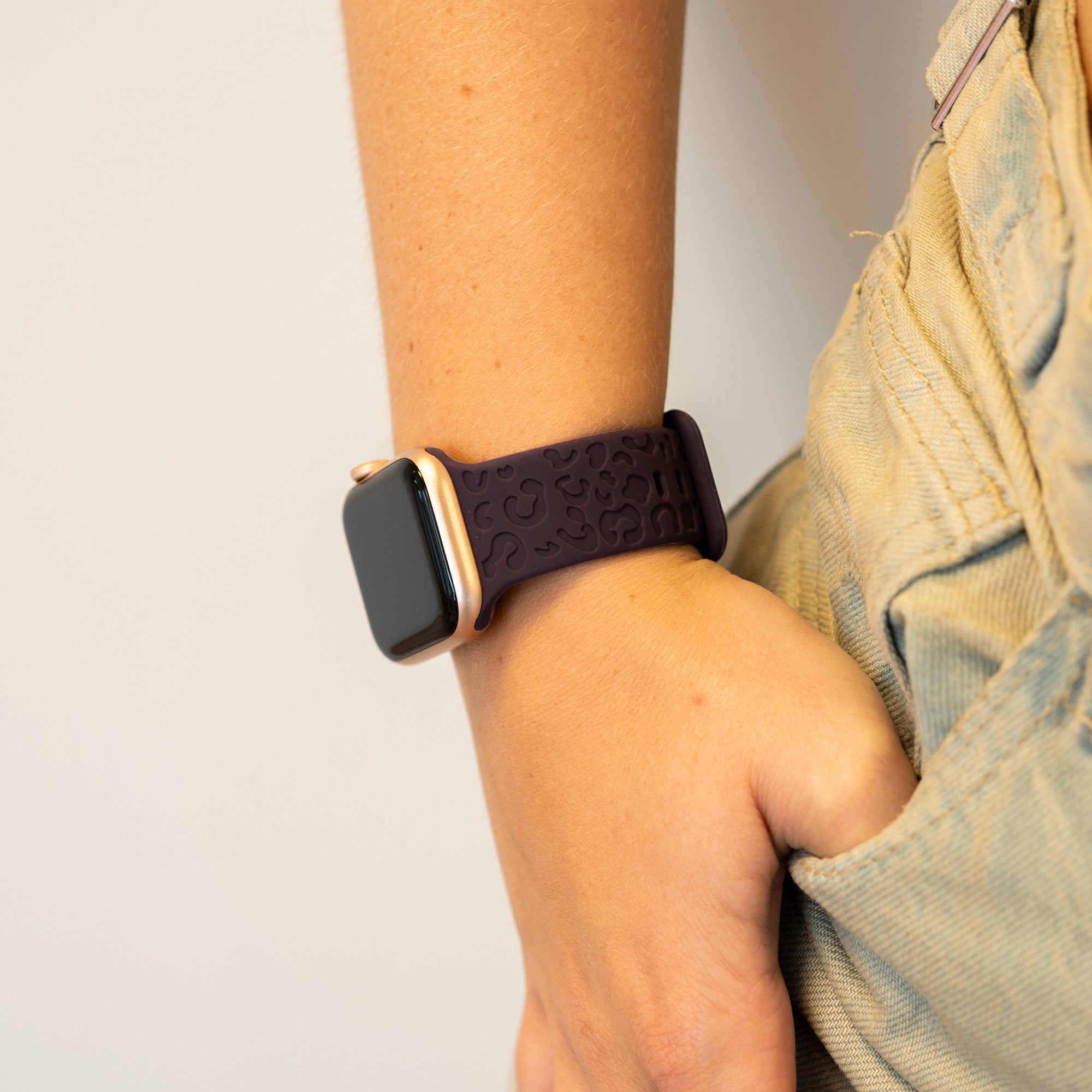 xoxo Wildhearts - Apple Watch siliconen bandje Leopard Print - dark cherry - 38/40/41/42mm