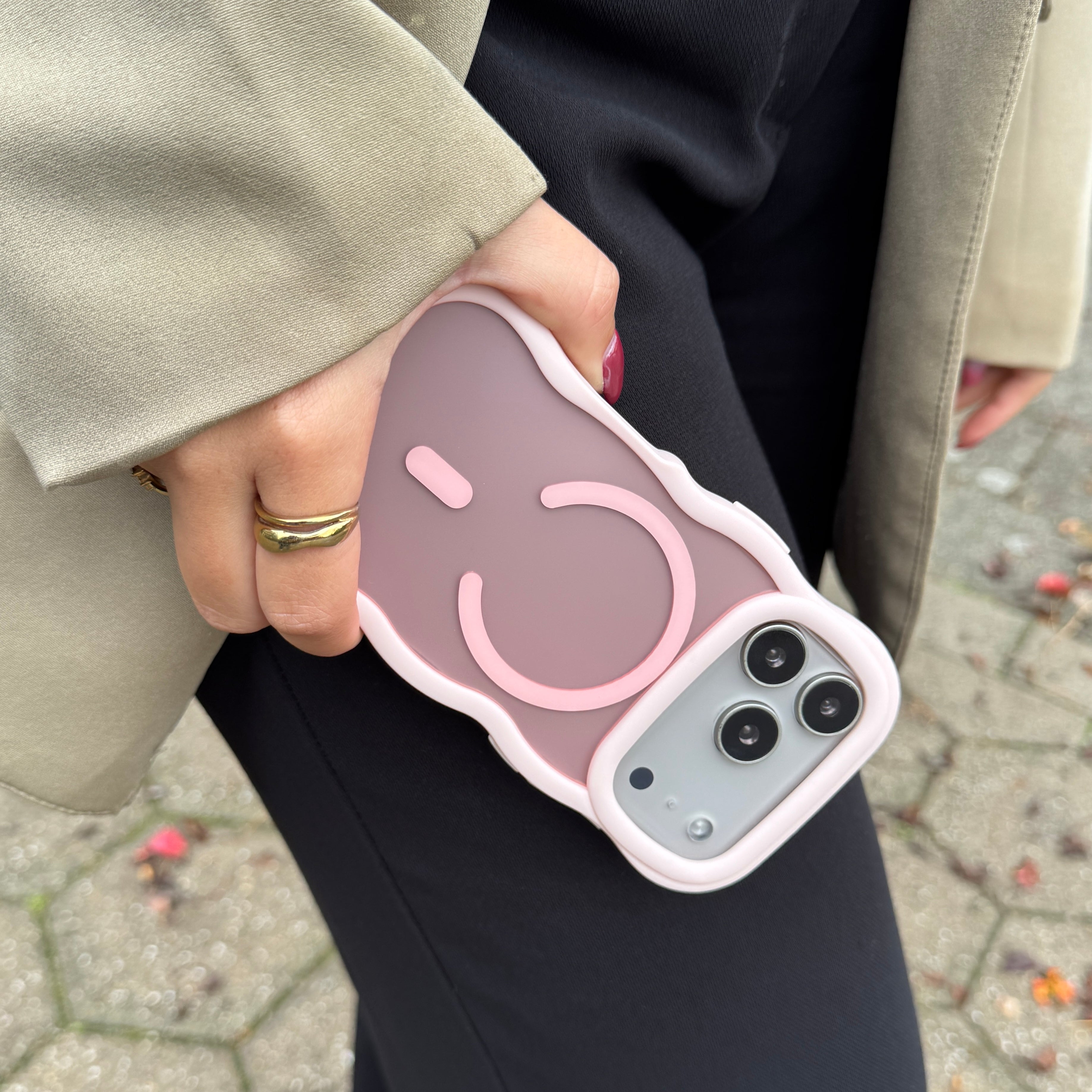 xoxo Wildhearts Matte Wavy Case MagSafe Pink - iPhone 17