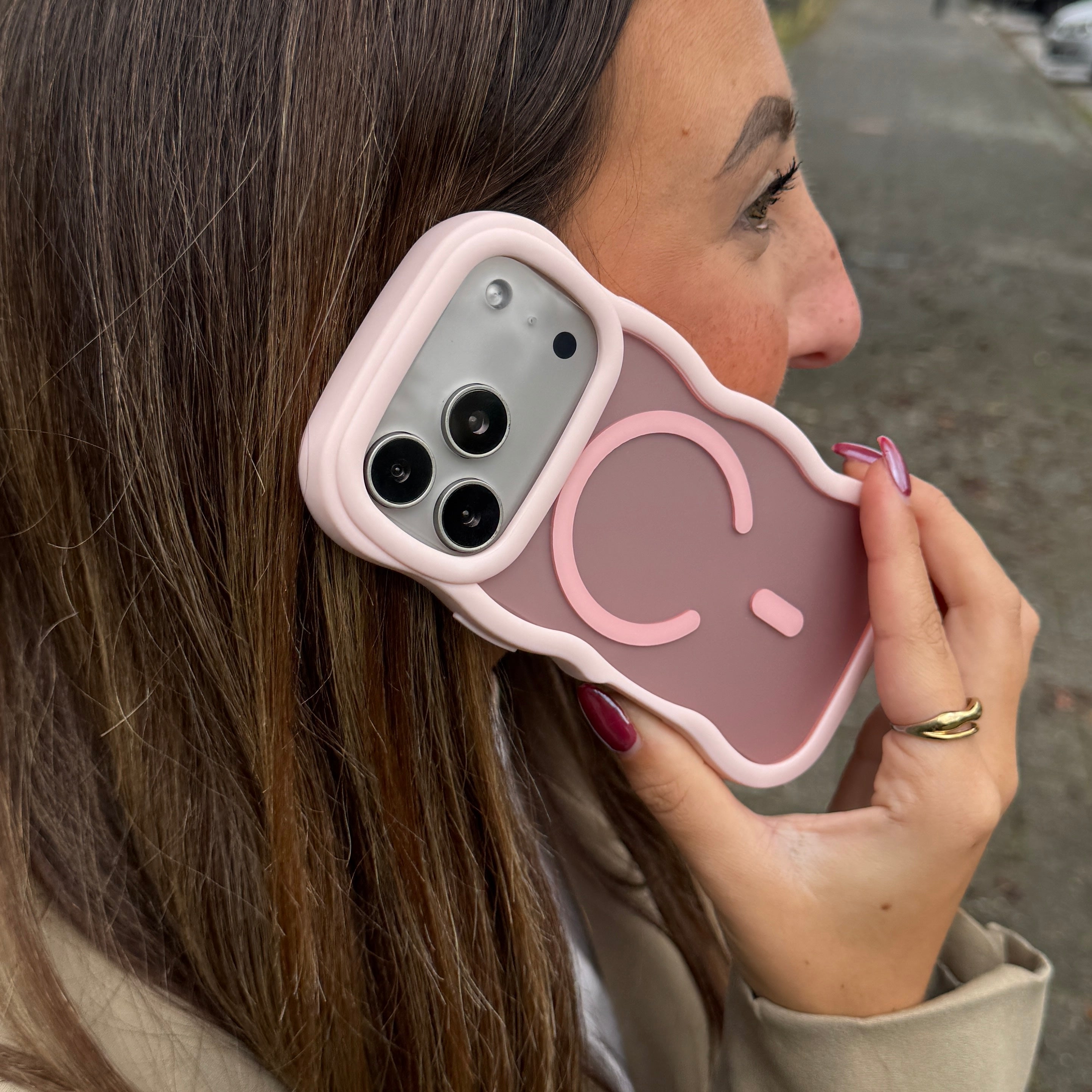 xoxo Wildhearts Matte Wavy Case MagSafe Pink - iPhone 17
