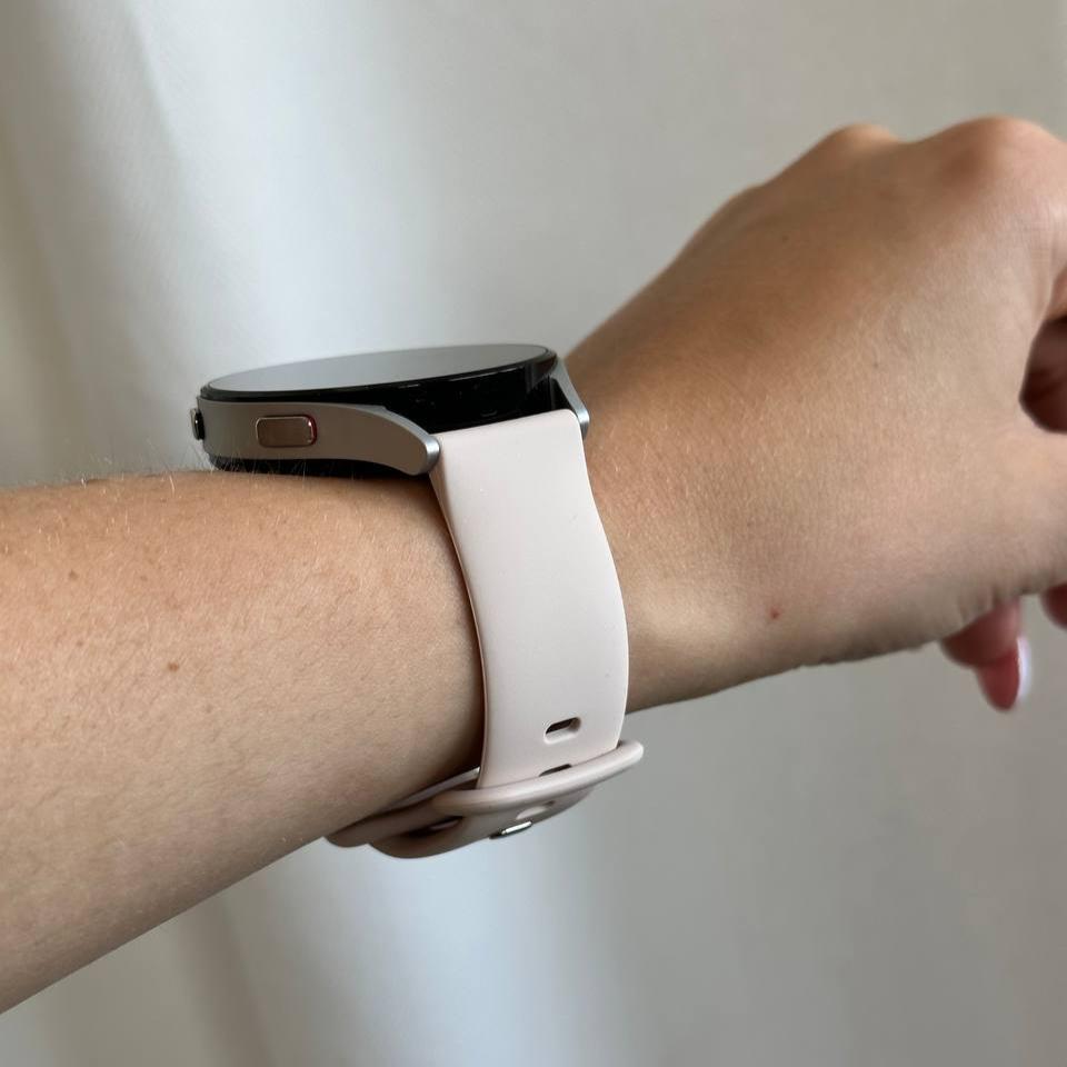 Samsung Galaxy Watch 40mm silicone strap (beige) – xoxo Wildhearts