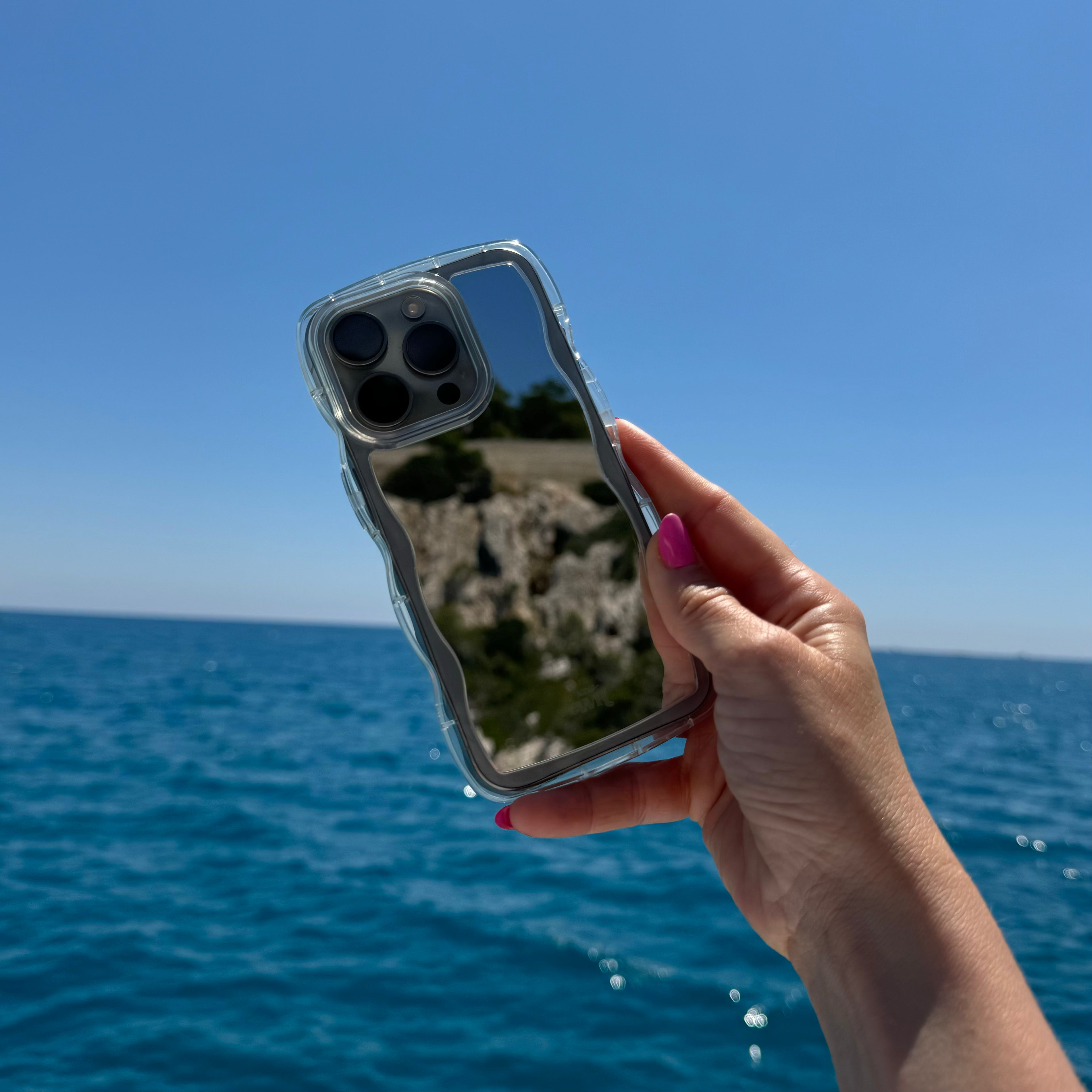 xoxo Wildhearts - Wavy mirror case Transparant - iPhone 15 Pro Max