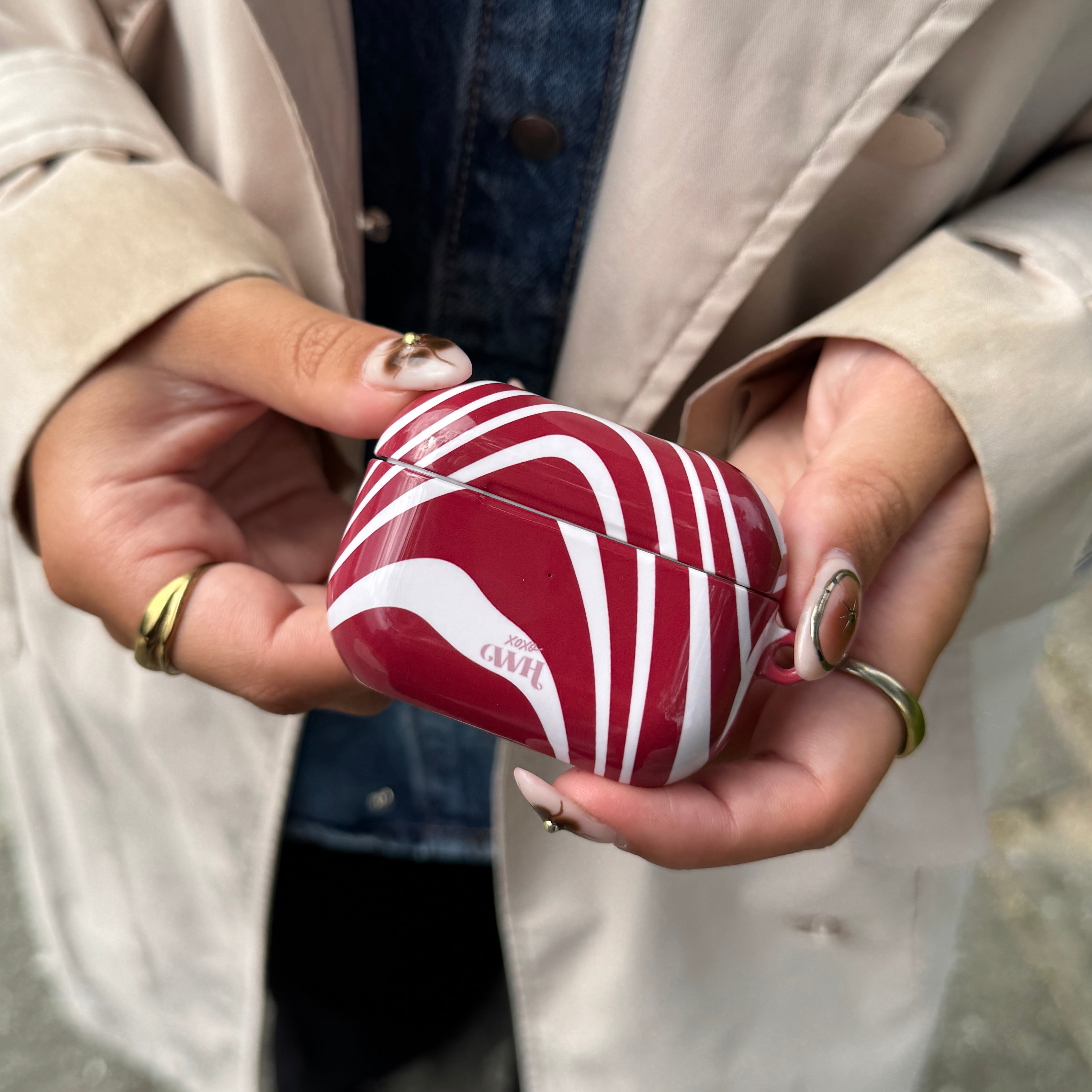 xoxo Wildhearts AirPods 4 - Boogie Wonderland Red