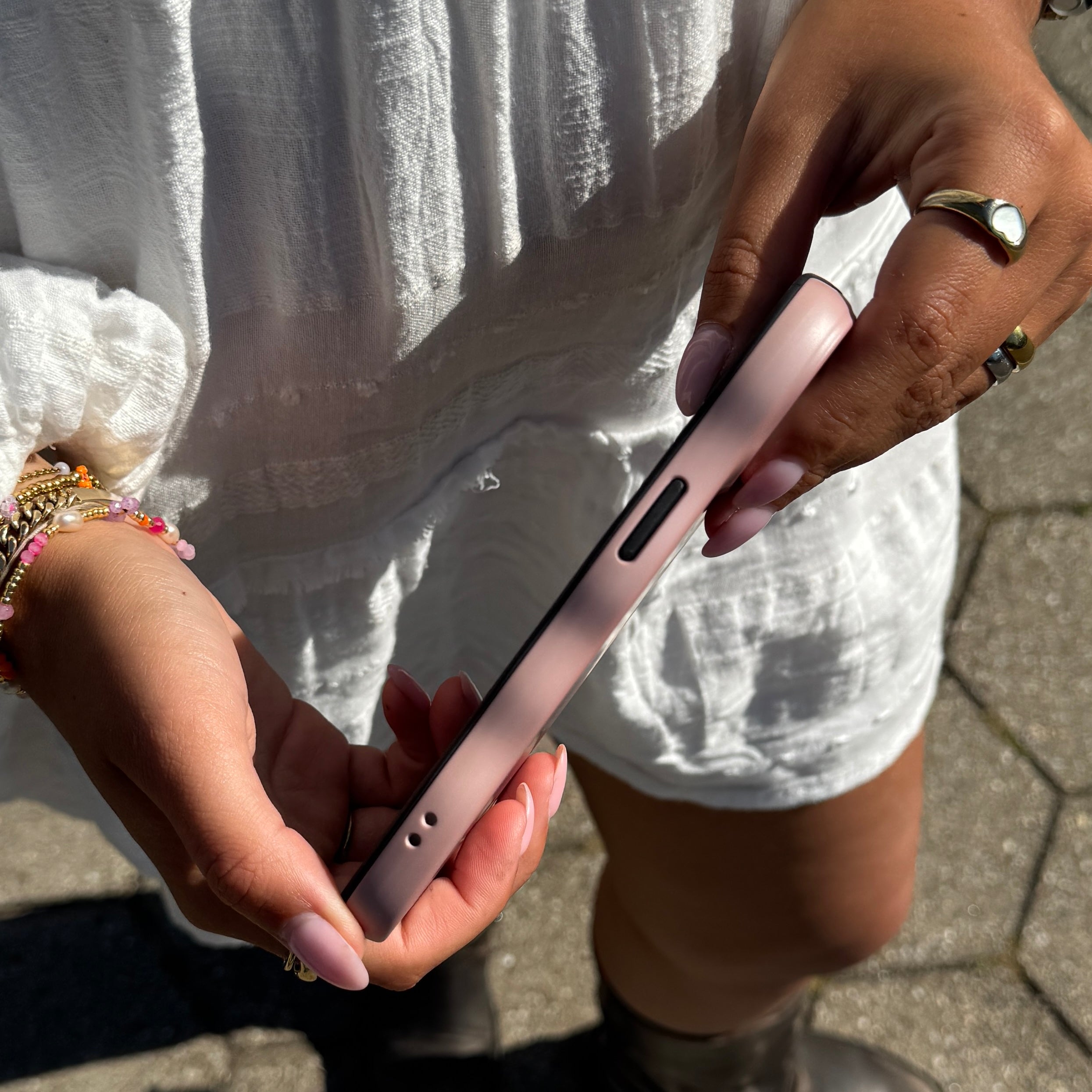 xoxo Wildhearts Wavy Case Brown - iPhone 14 Pro Max