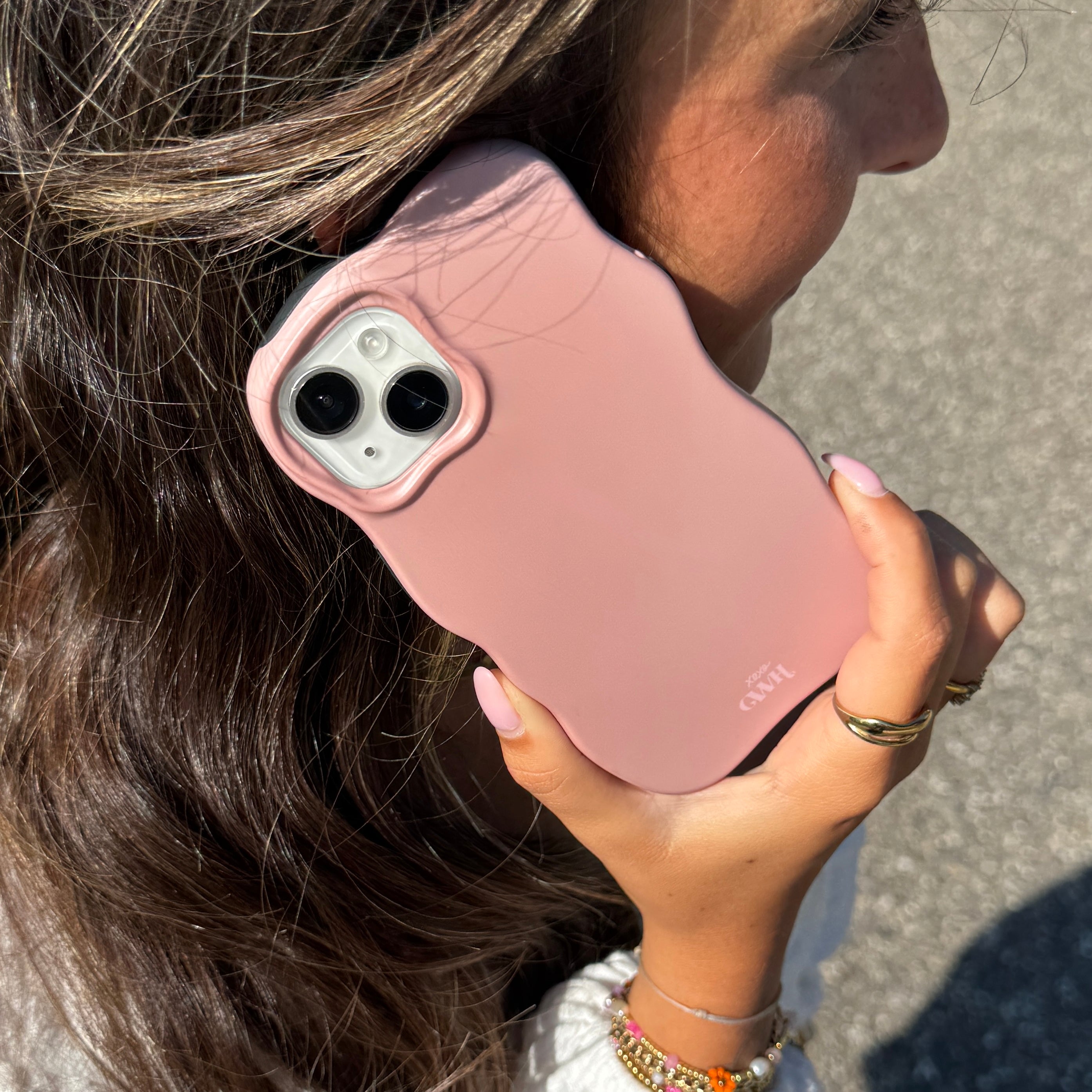 xoxo Wildhearts Wavy Case Brown - iPhone 15 Pro