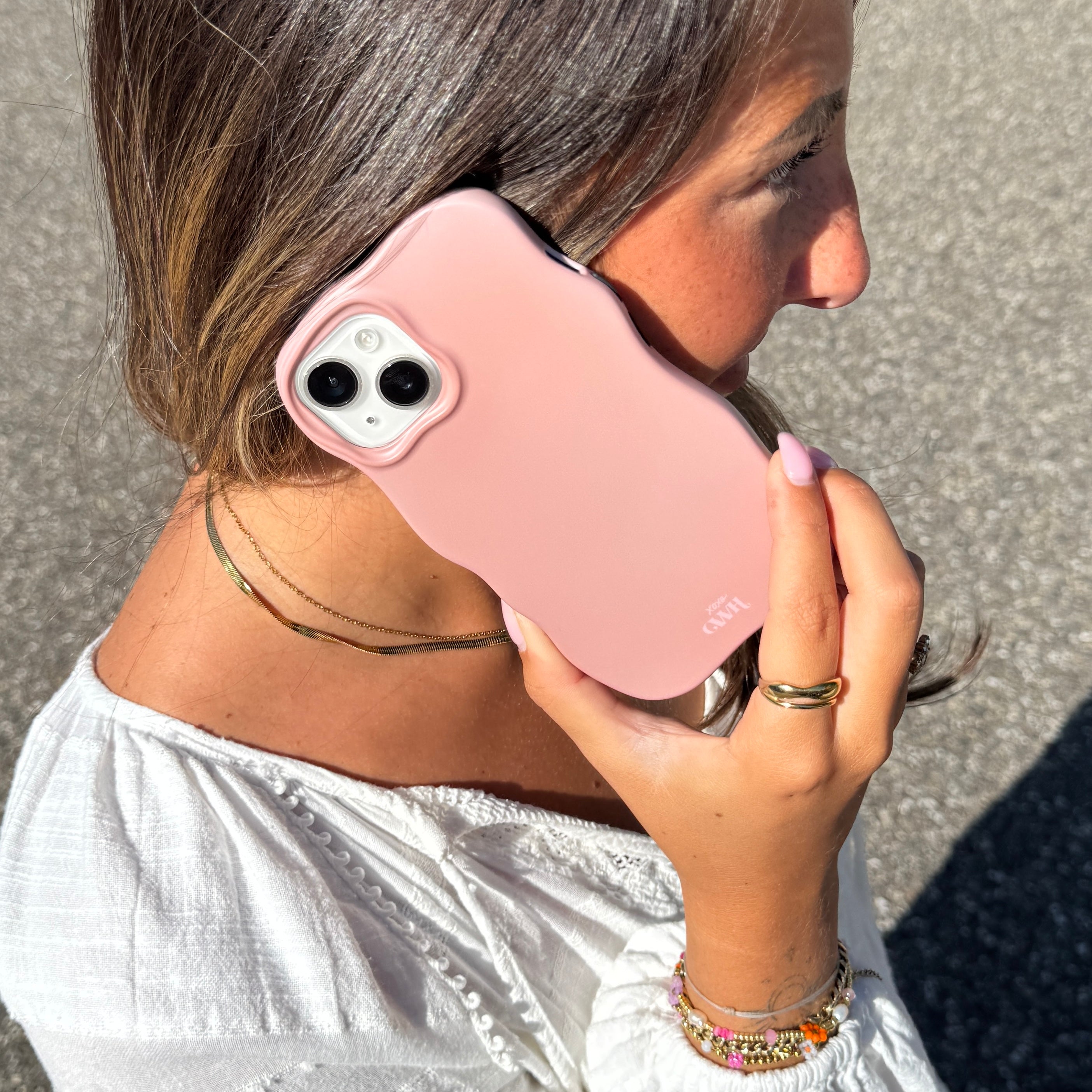 xoxo Wildhearts Wavy Case Brown - iPhone 16