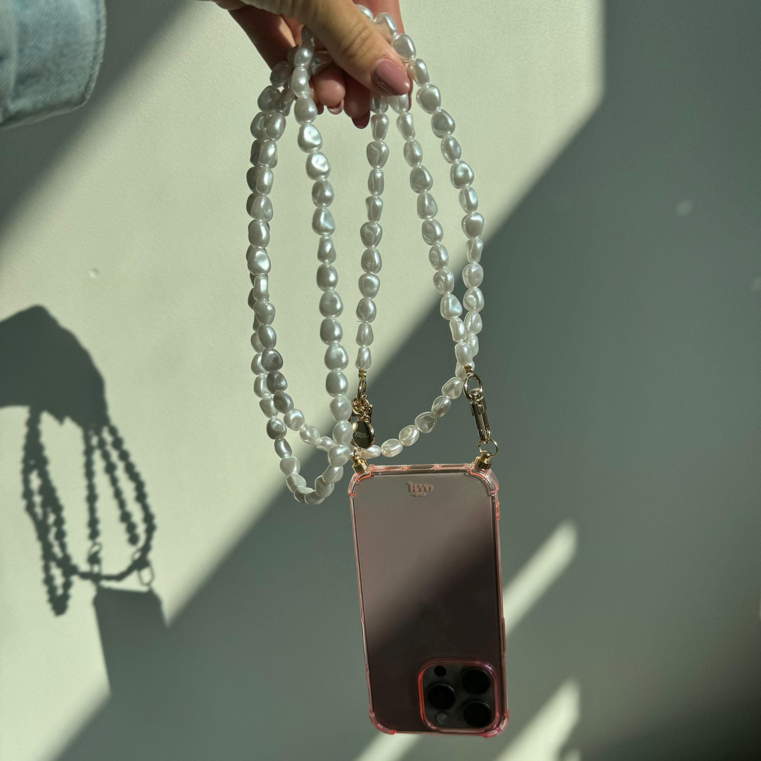 xoxo Wildhearts - iPhone 15 Pro - Pearlfection Cord Case Pink - Long Cord