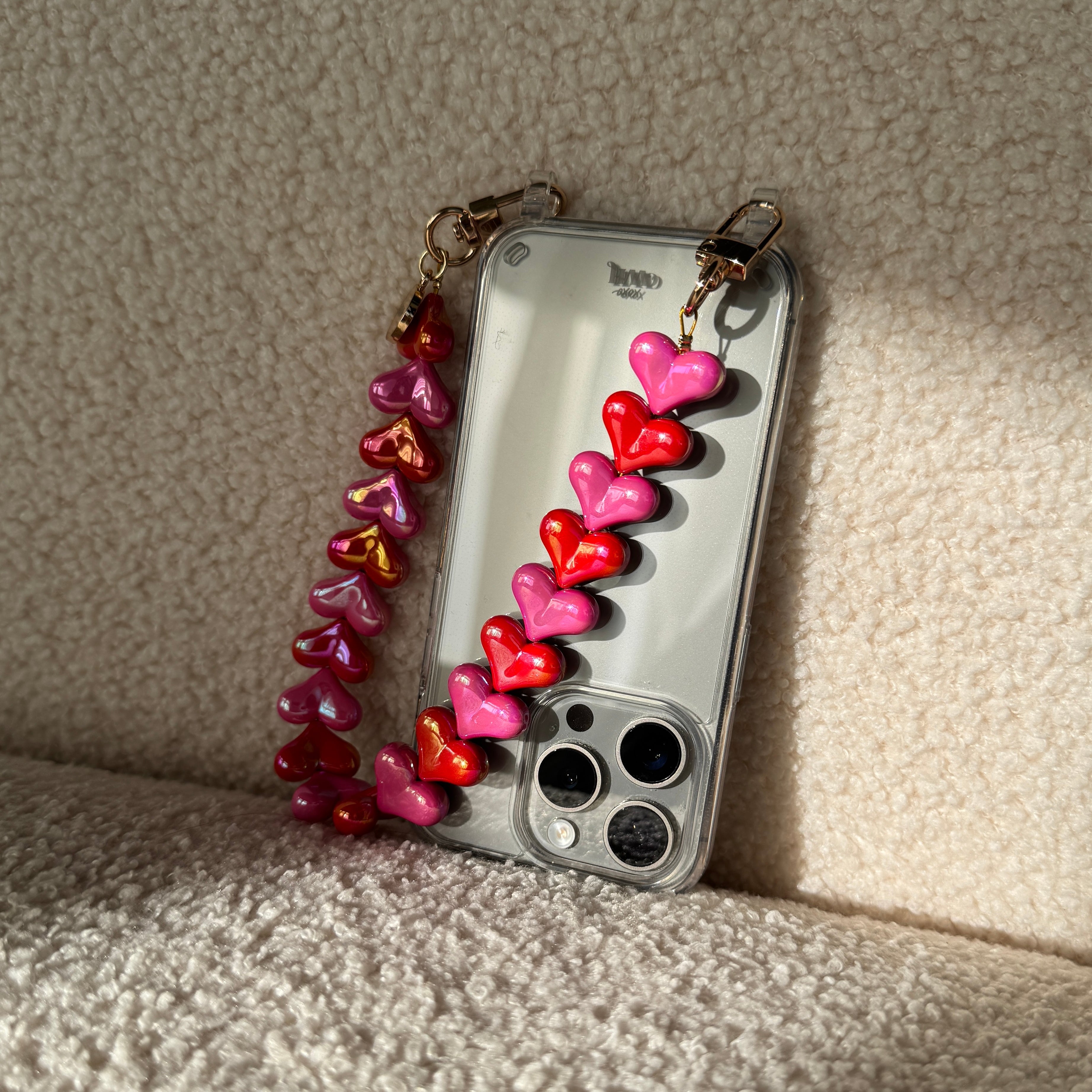 xoxo Wildhearts iPhone 13 - Funky Hearts (Pink & Red Metallic) Transparant Cord Case