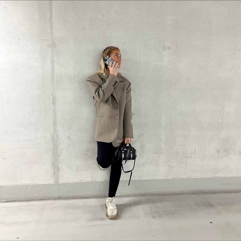 xoxo Wildhearts Boogie Wonderland Green - iPhone 17