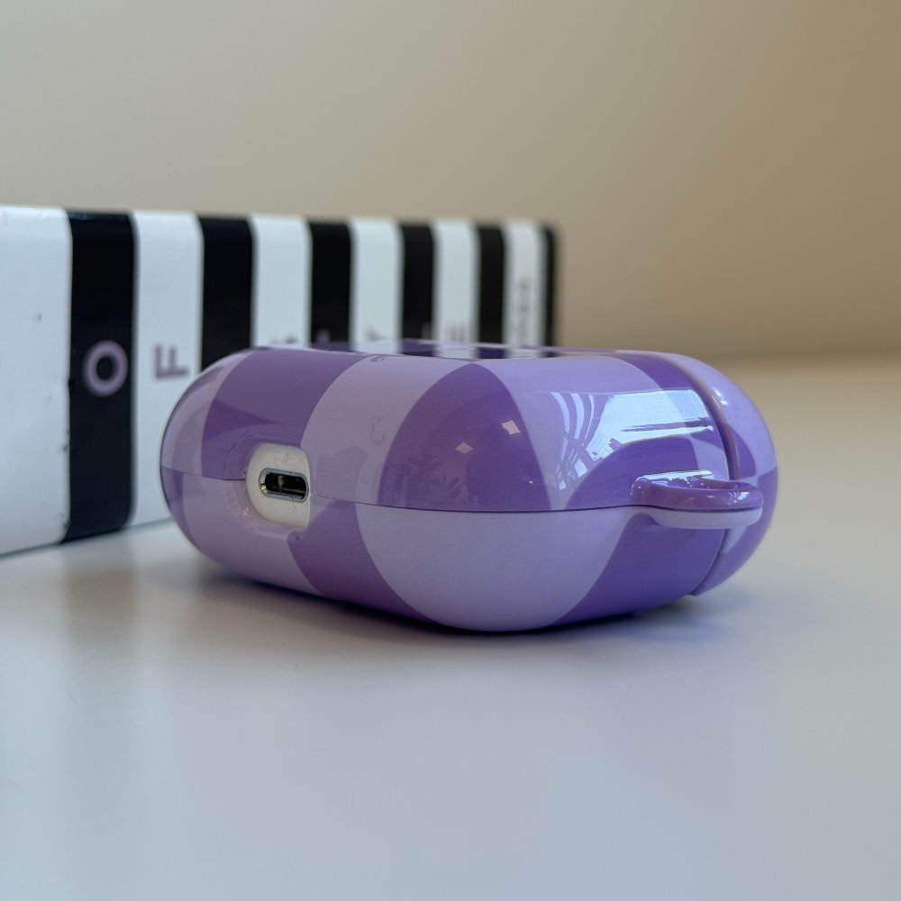 xoxo Wildhearts - AirPods case - Violet Vibes - Glossy