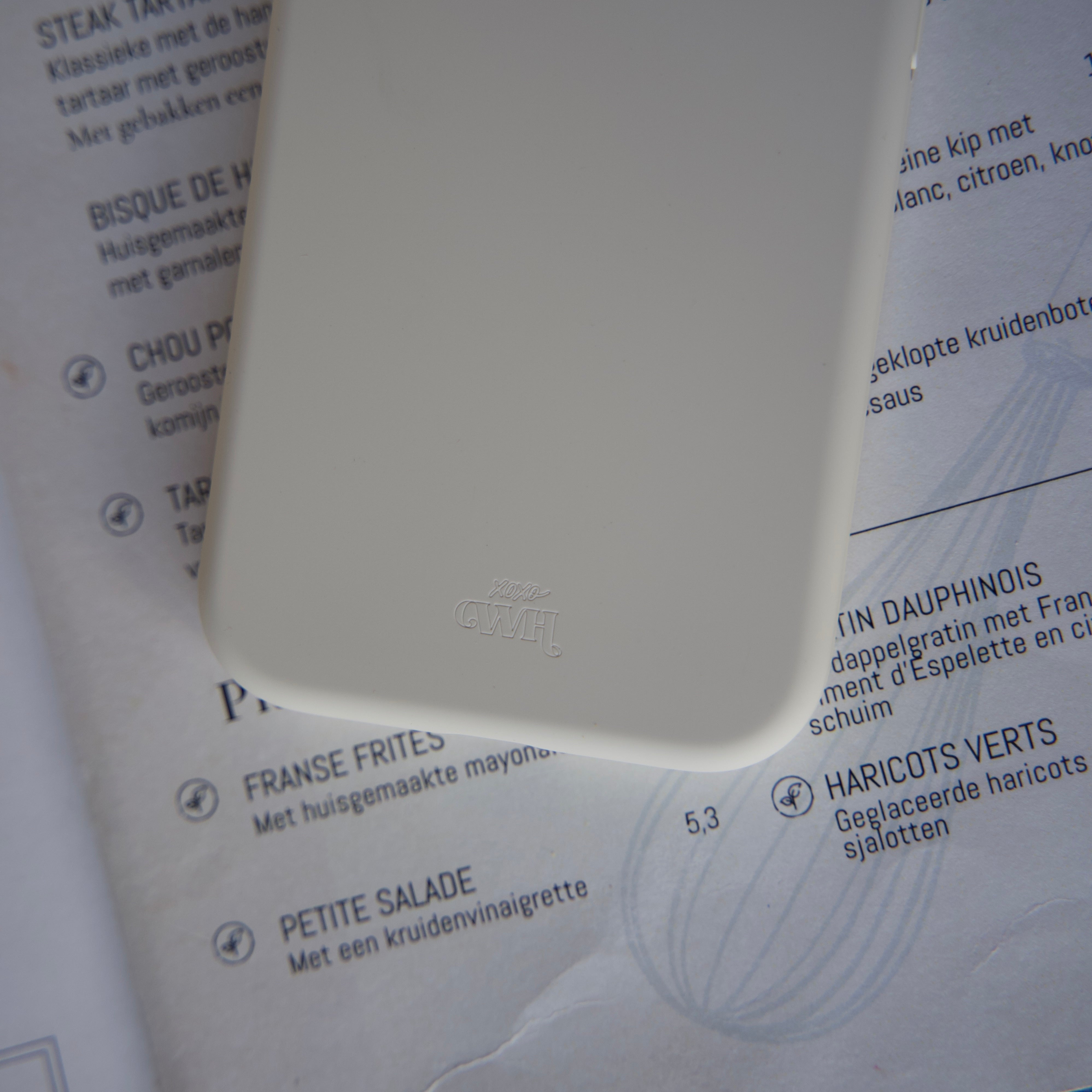 xoxo Wildhearts Shockproof silicone case MagSafe Beige - iPhone 15 Pro