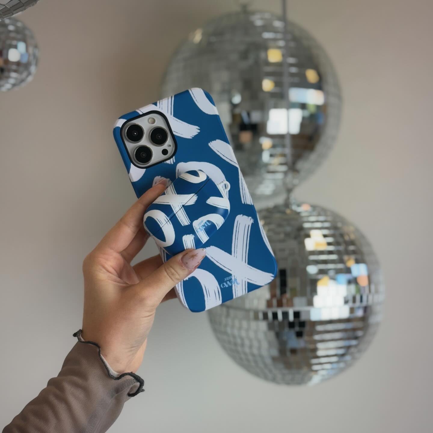 xoxo Wildhearts - AirPods 1 & 2 - Can't Talk Now Blue