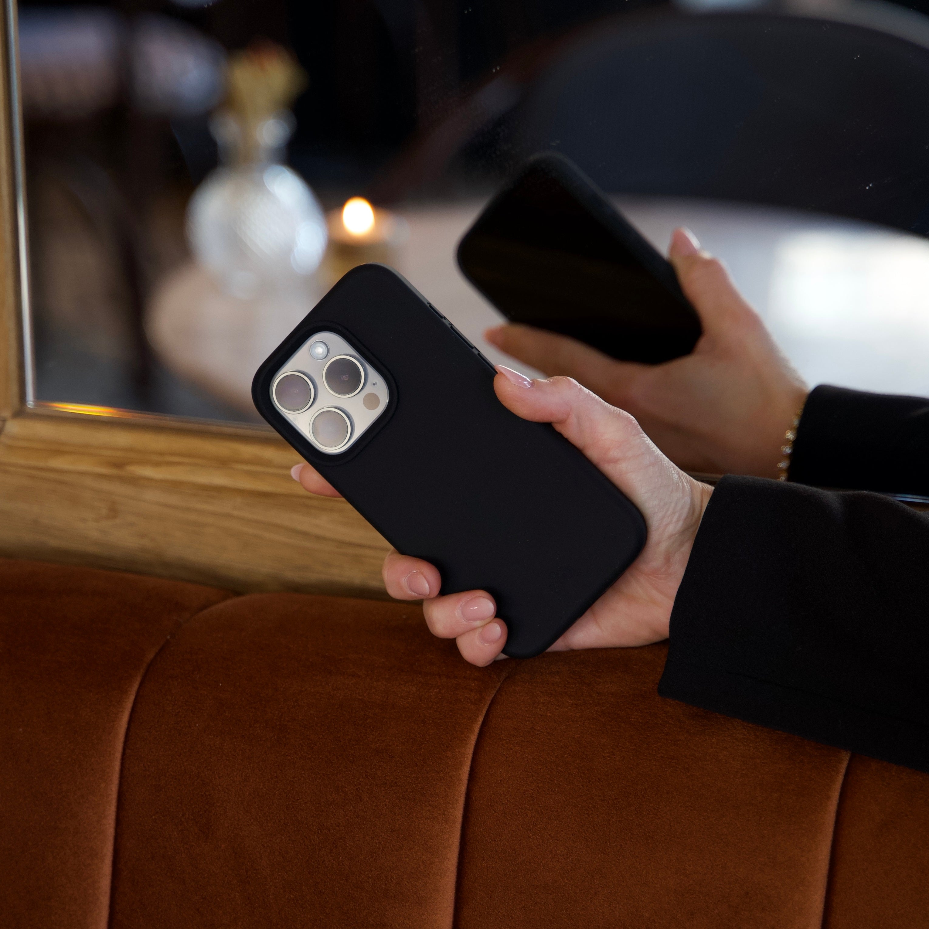 xoxo Wildhearts Shockproof silicone case Black - iPhone 16 Pro Max