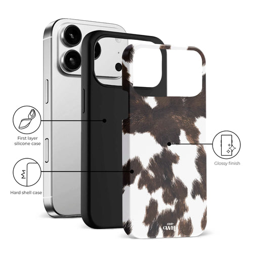 iPhone 17 Pro Midnight Rodeo hoesje met realistische bruine koeienvacht print, glanzende afwerking en dubbele laag bescherming.