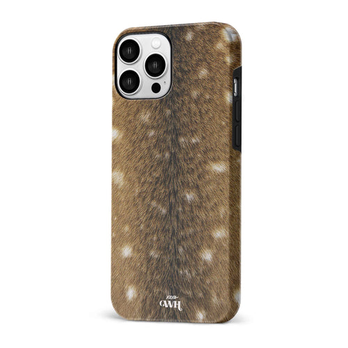 Bambi Bliss Double Layer telefoonhoesje met realistische hertenvacht print in warme bruintinten en witte stippen.