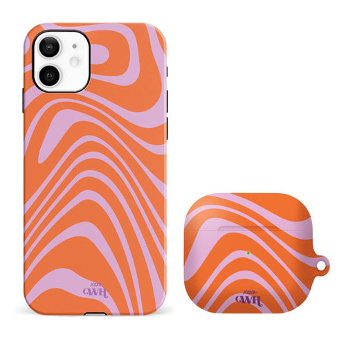 xoxo Wildhearts - xoxo Wildhearts telefoonhoesje geschikt voor iPhone 11 met AirPods 4 hoesje - set - Boogie Wonderland Orange - Double Layer - Telefoonhoesje met dubbele beschermlaag - Hoesje met golvend patroon - Golven - Oranje met Paars