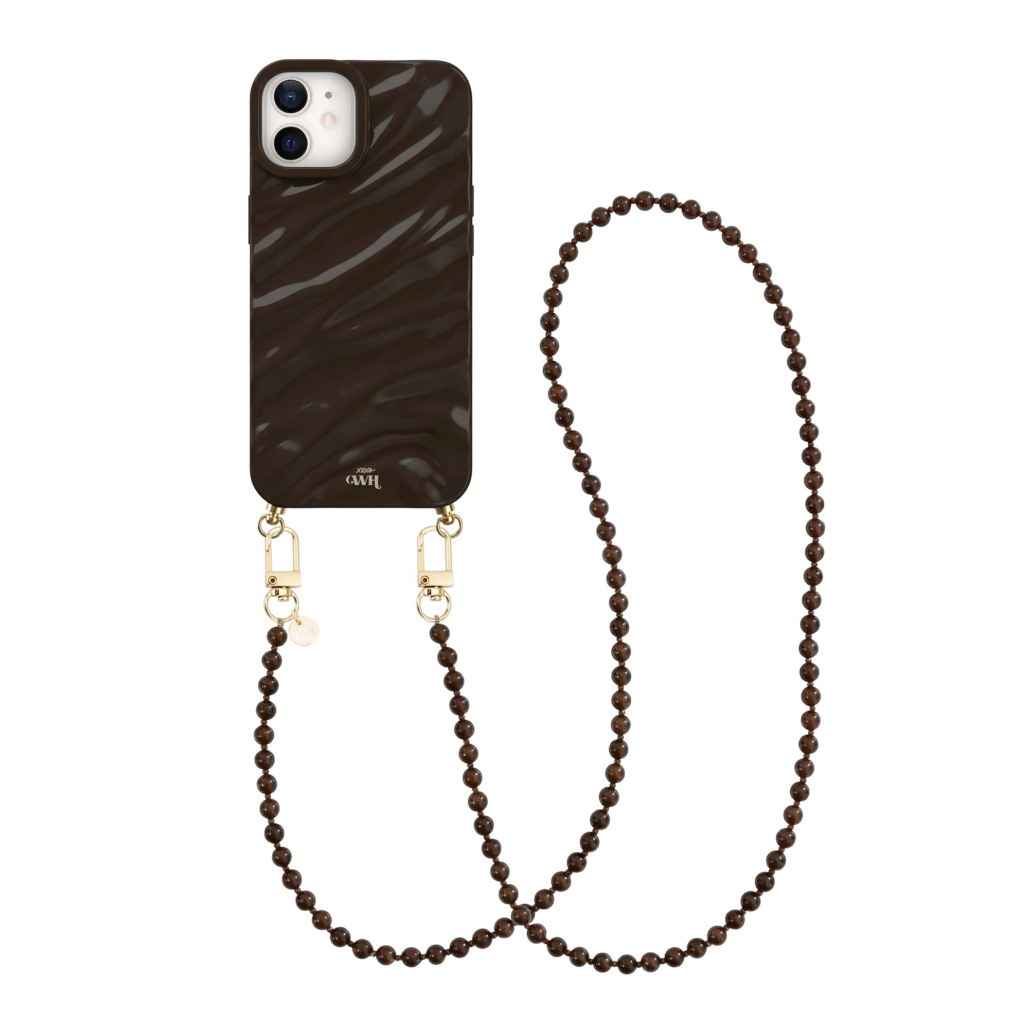 iPhone 11 Glaze Cord Case in glanzend bruin met een lange Brown Sugar kralenketting en gouden haakjes.