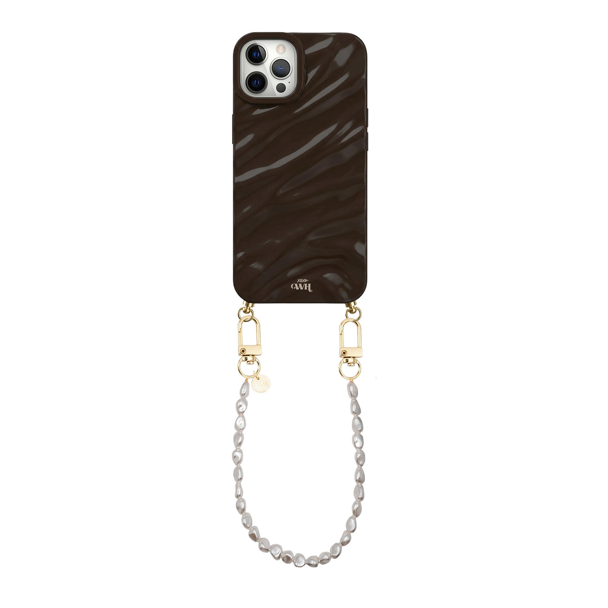 Glanzend bruin iPhone 12 Pro hoesje met golvend patroon en kort parelkoord met gouden clips.
