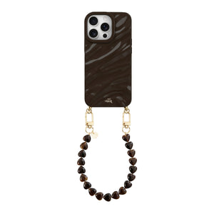 Diepbruine Glaze telefoonhoes met glanzende finish en kort Sweetheart Brown koord met bruine hartjes en gouden hardware.