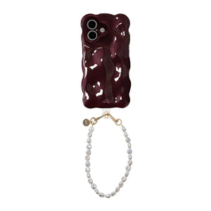 xoxo Wildhearts Bubbly case Burgundy with Cord - iPhone 17