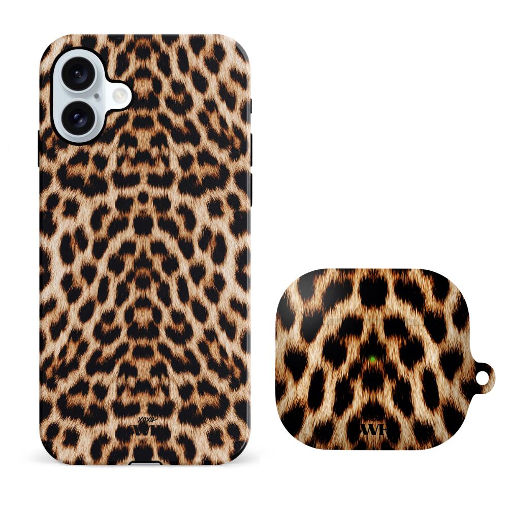 xoxo Wildhearts - xoxo Wildhearts telefoonhoesje geschikt voor iPhone 16 Plus met AirPods 4 hoesje - set - Wild Thing - Double Layer - Telefoonhoesje met dubbele beschermlaag - Panterprint - Tijger - Panter - Tijgerprint hoesje