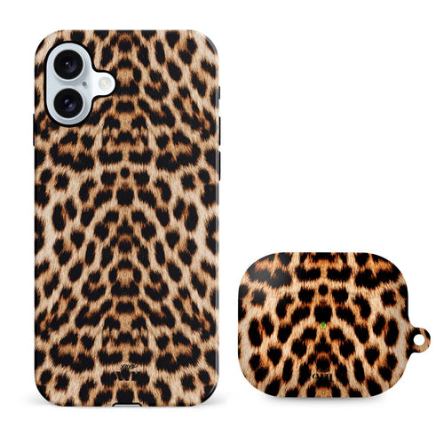 xoxo Wildhearts - xoxo Wildhearts telefoonhoesje geschikt voor iPhone 16 Plus met AirPods Pro (2) hoesje - set - Wild Thing - Double Layer - Telefoonhoesje met dubbele beschermlaag - Panterprint - Tijger - Panter - Tijgerprint hoesje