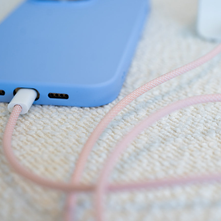 xoxo Wildhearts - USB-C to Lightning cable - 1 Meter (pink)