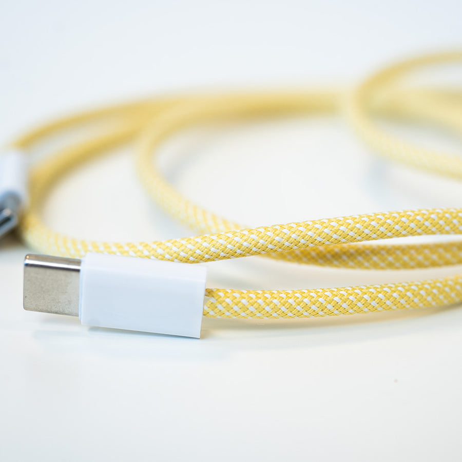 USB-C to USB-C cable - 1 Meter (yellow)