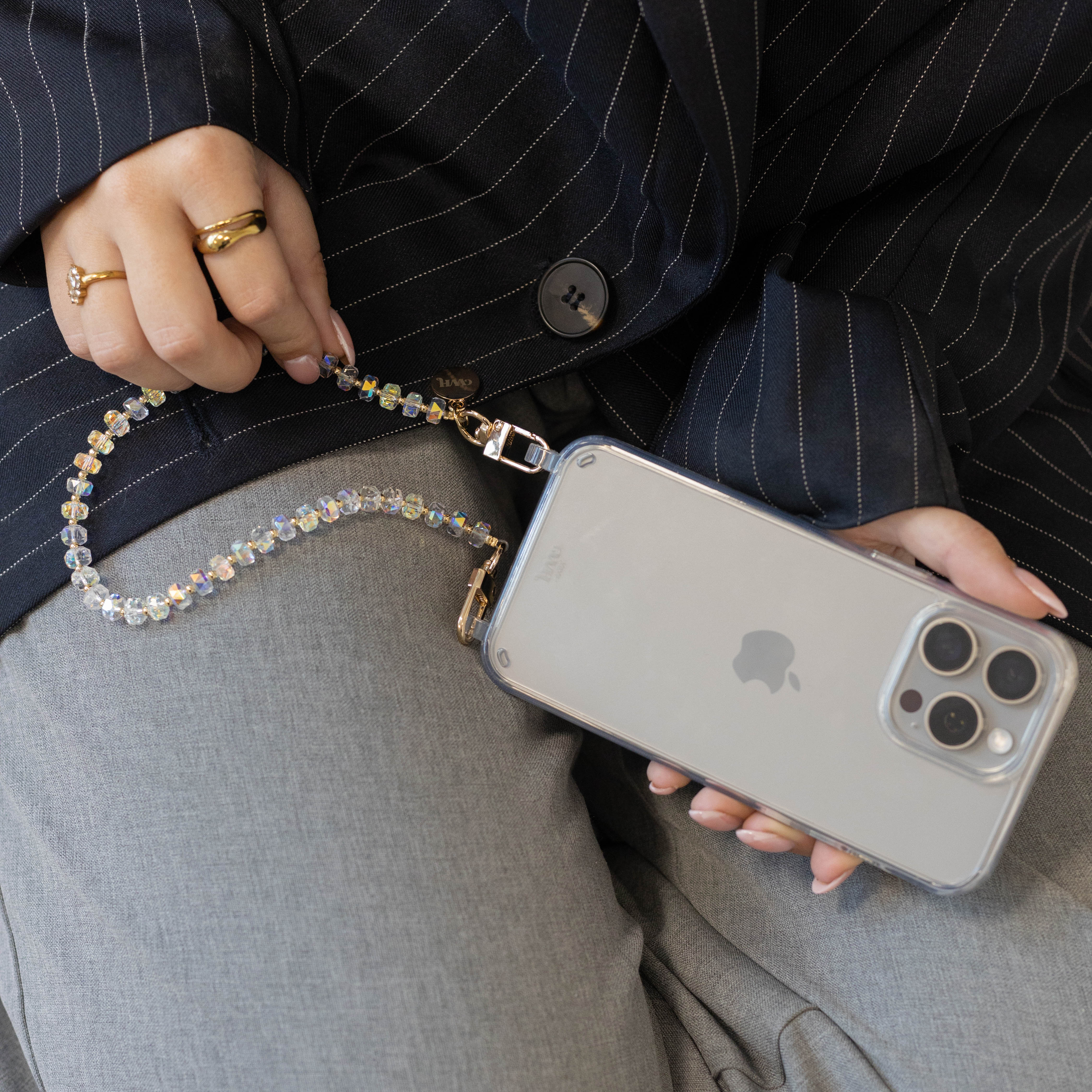 xoxo Wildhearts iPhone 17 - Crystal (Transparent) Transparant Cord Case