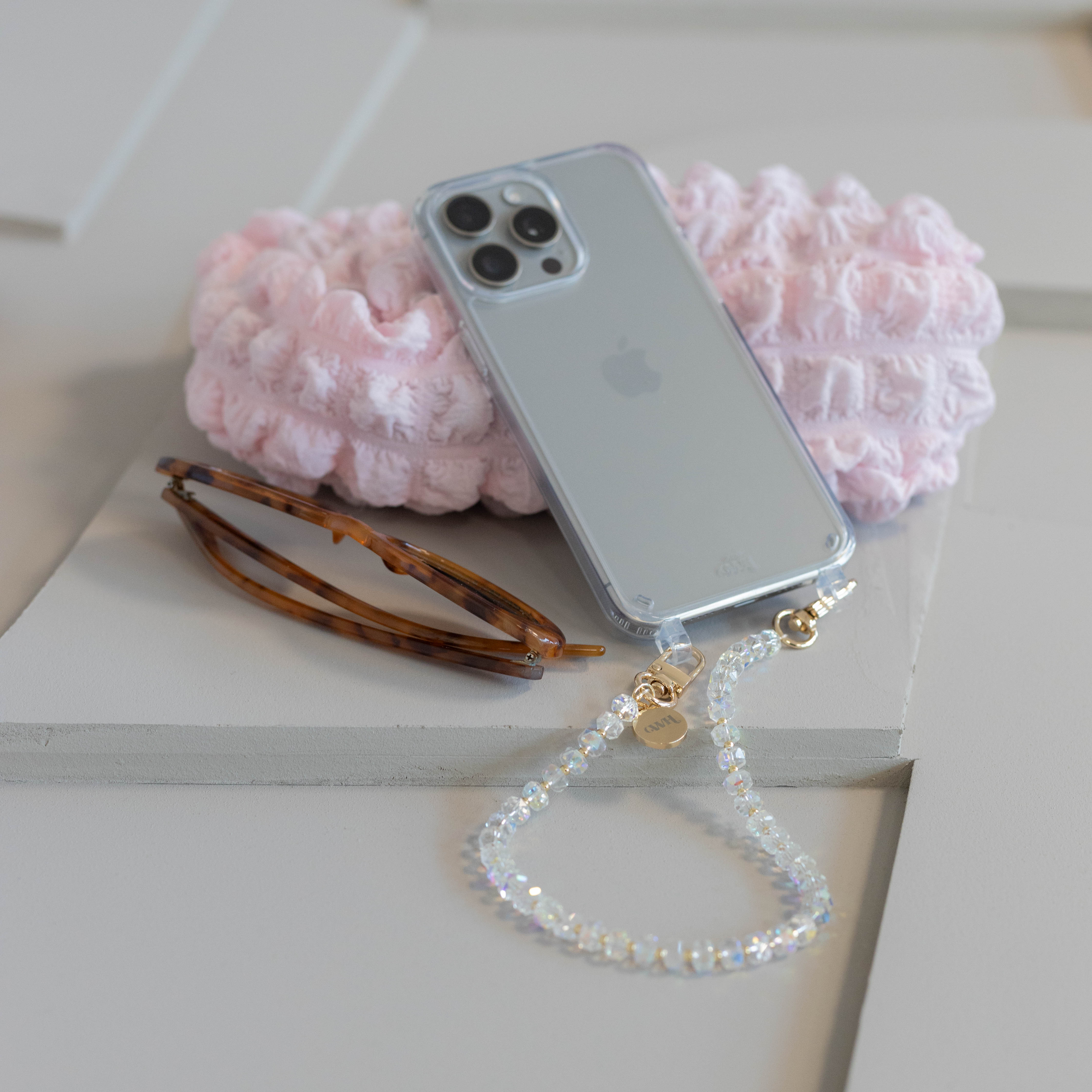 xoxo Wildhearts iPhone 17 Pro - Crystal (Transparent) Transparant Cord Case