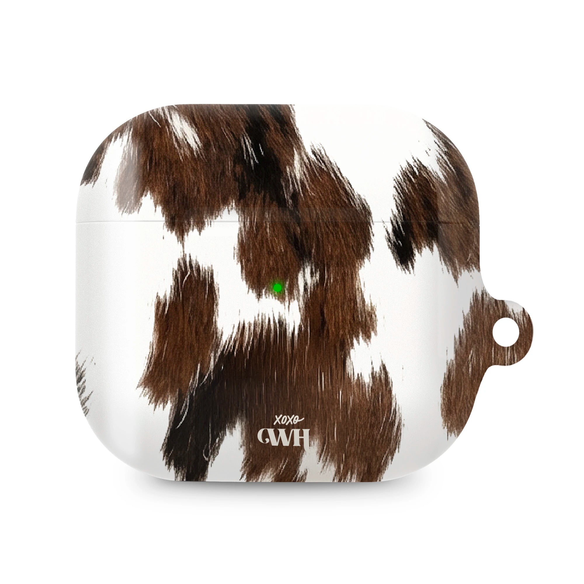 Glanzende AirPods 3 case met realistische bruin-witte koeienvacht print en xoxo GWH logo.