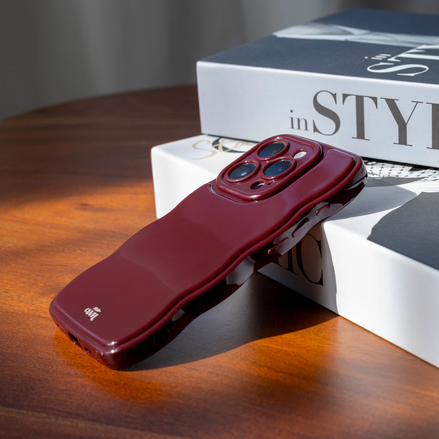 Glossy Wavy Case Burgundy - iPhone 17 Pro Max