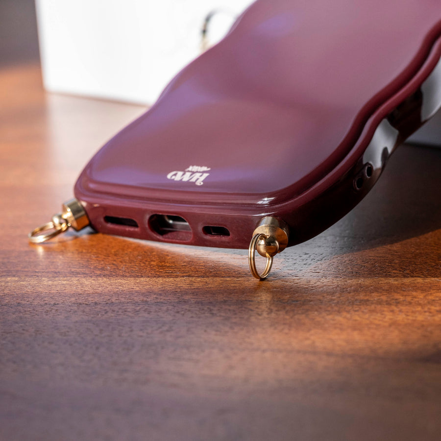 xoxo Wildhearts Glossy Wavy Cord Case Burgundy - iPhone 17 Pro Max