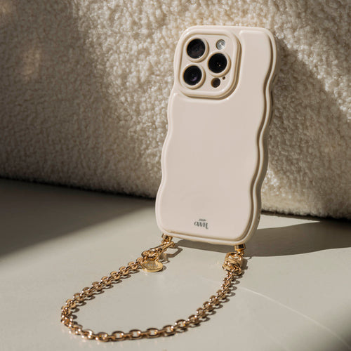 xoxo Wildhearts Glossy Wavy Cord Case Beige - Dreamy (short) - iPhone 17 Air