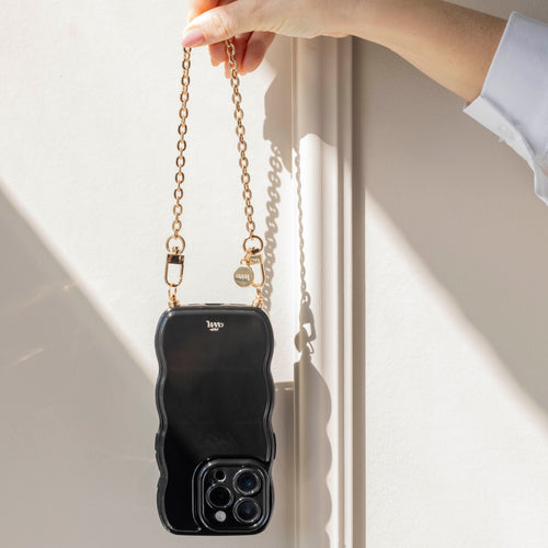 xoxo Wildhearts Glossy Wavy Cord Case Black - Dreamy (short) - iPhone 17