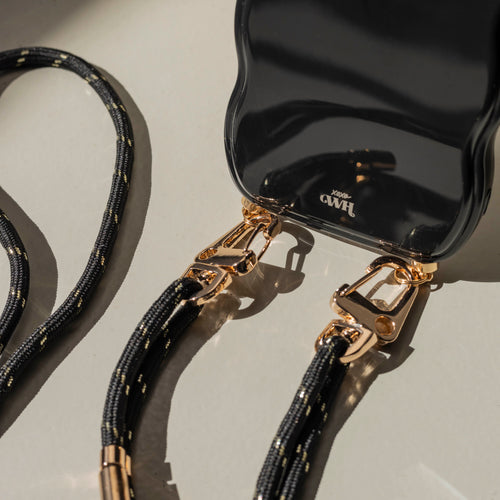 xoxo Wildhearts Glossy Wavy Cord Case Black - Gold Goddess - iPhone 18 Pro
