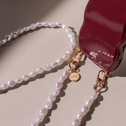 xoxo Wildhearts Glossy Wavy Cord Case Burgundy - Pearlfection (long) - iPhone 17 Pro Max