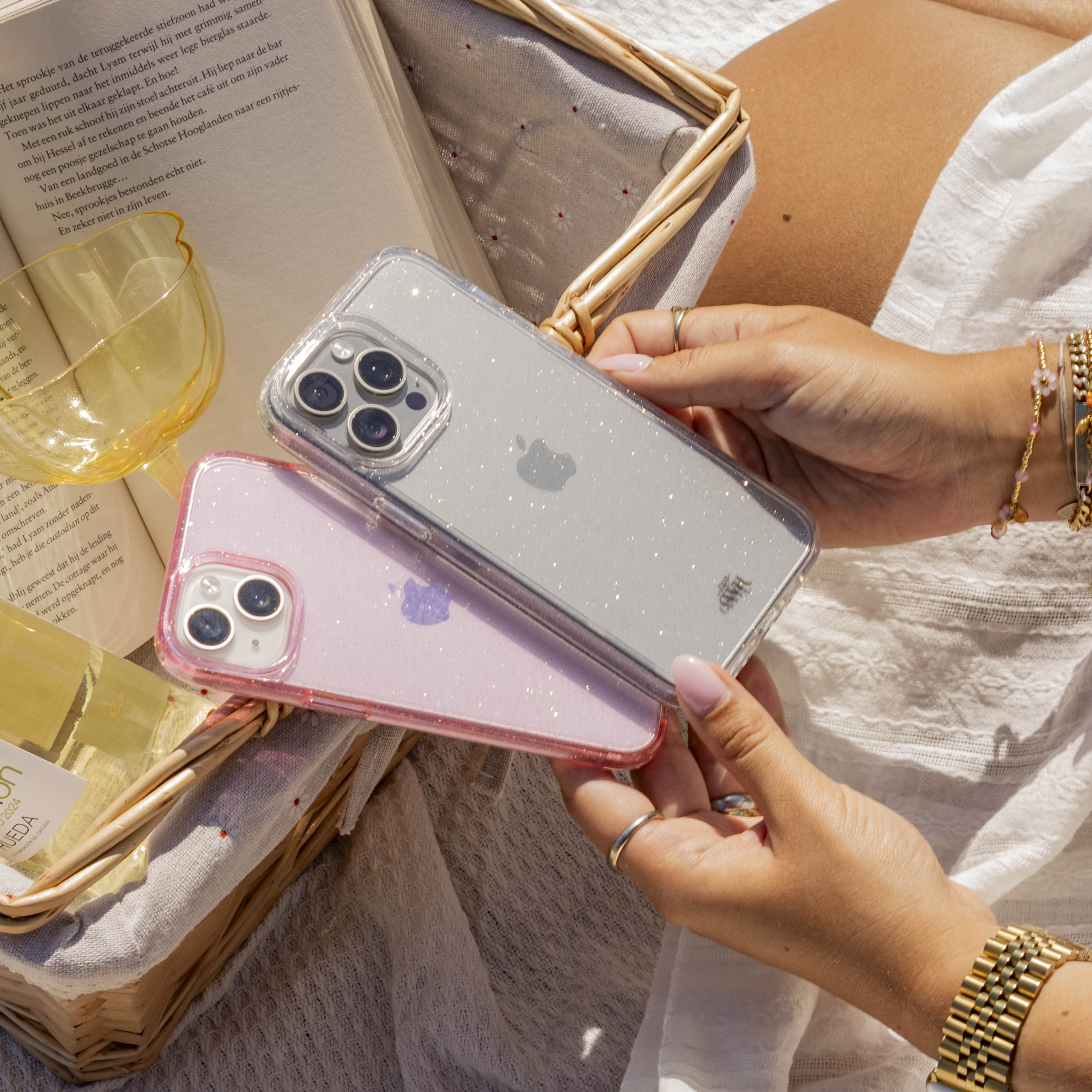 xoxo Wildhearts Sparkle Away Transparent - iPhone 17 Pro