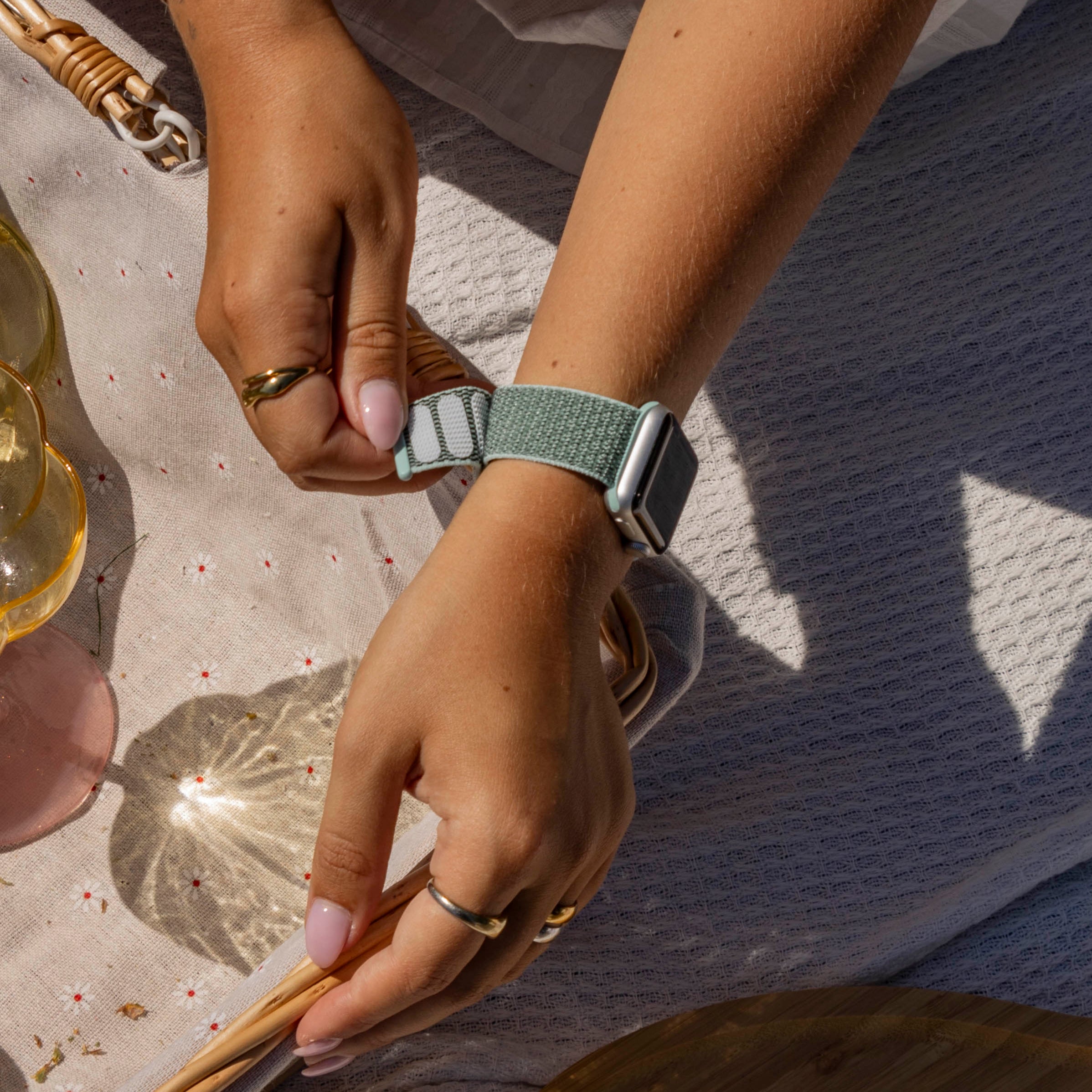 xoxo Wildhearts Apple Watch nylon bandje (groen)