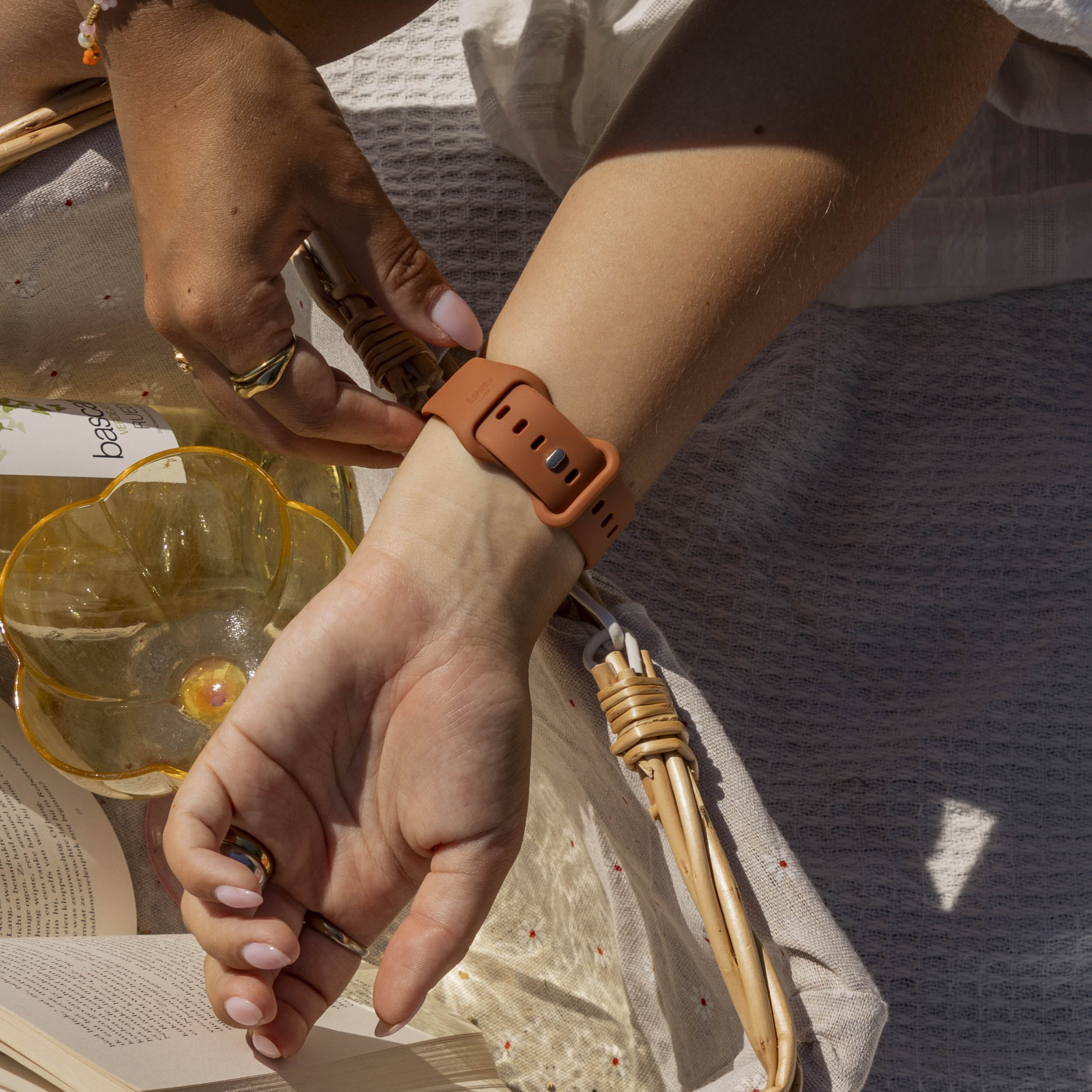 xoxo Wildhearts Apple Watch siliconen bandje (bruin)