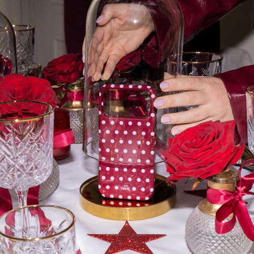 xoxo Wildhearts Polka Dots (Burgundy) - iPhone 17 Pro