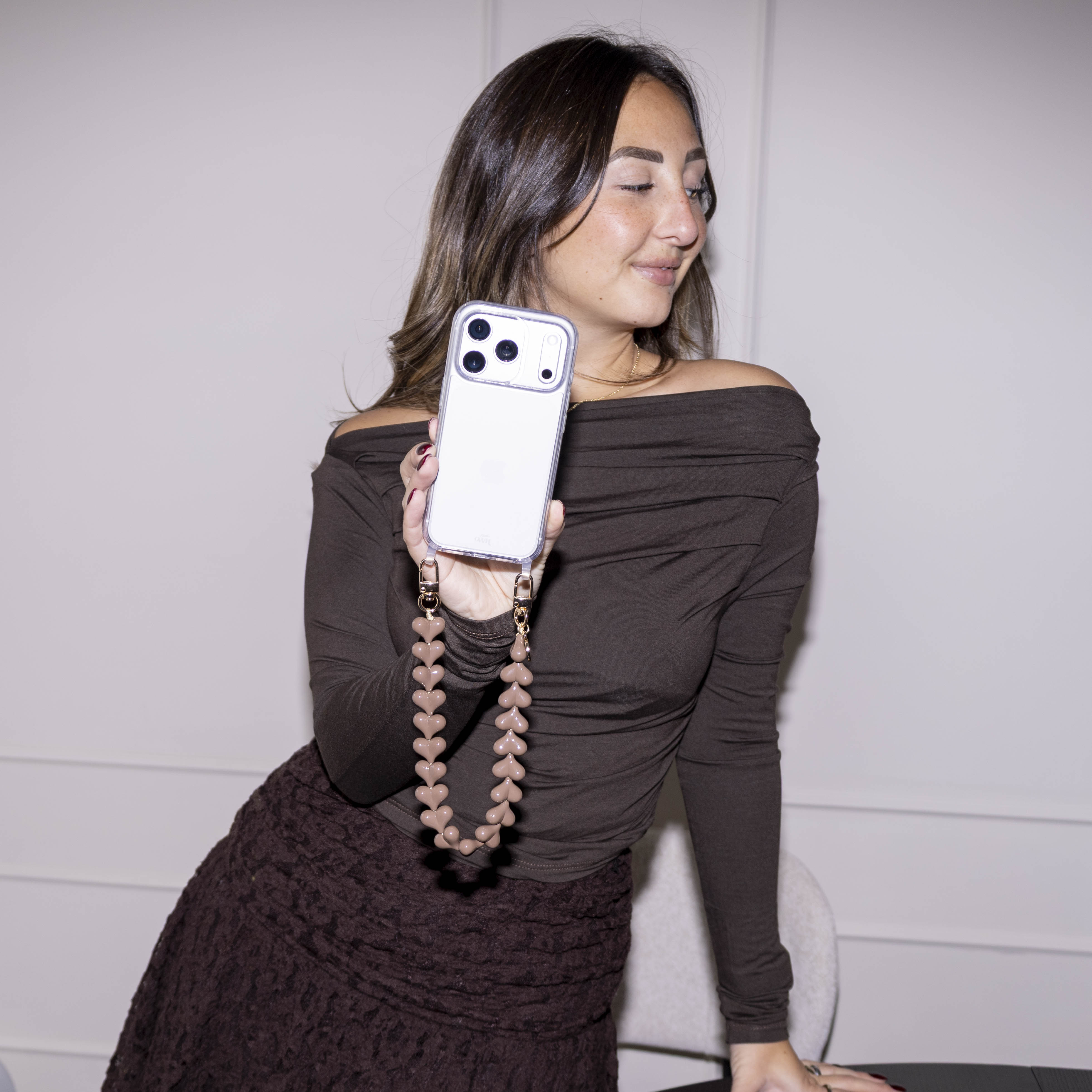 Funky Hearts (Dark Brown) Transparant Cord Case