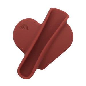 Burgundy hartvormige siliconen lipgloss houder met zuignappen en xoxo GWH logo.