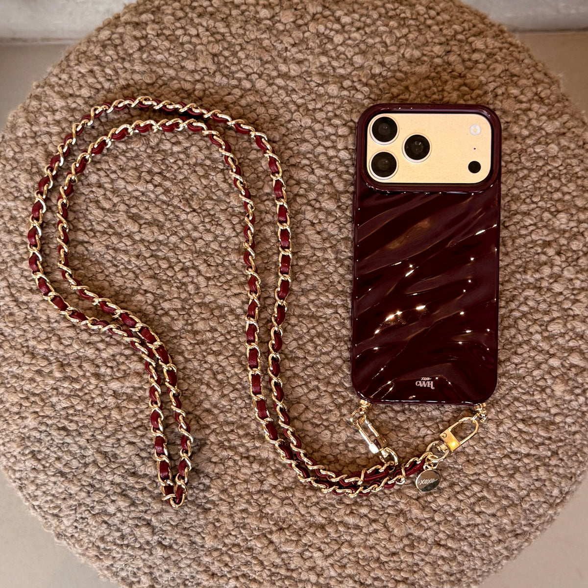 Burgundy Glaze Cord Case - Classic Chain (long) - iPhone 15 Plus